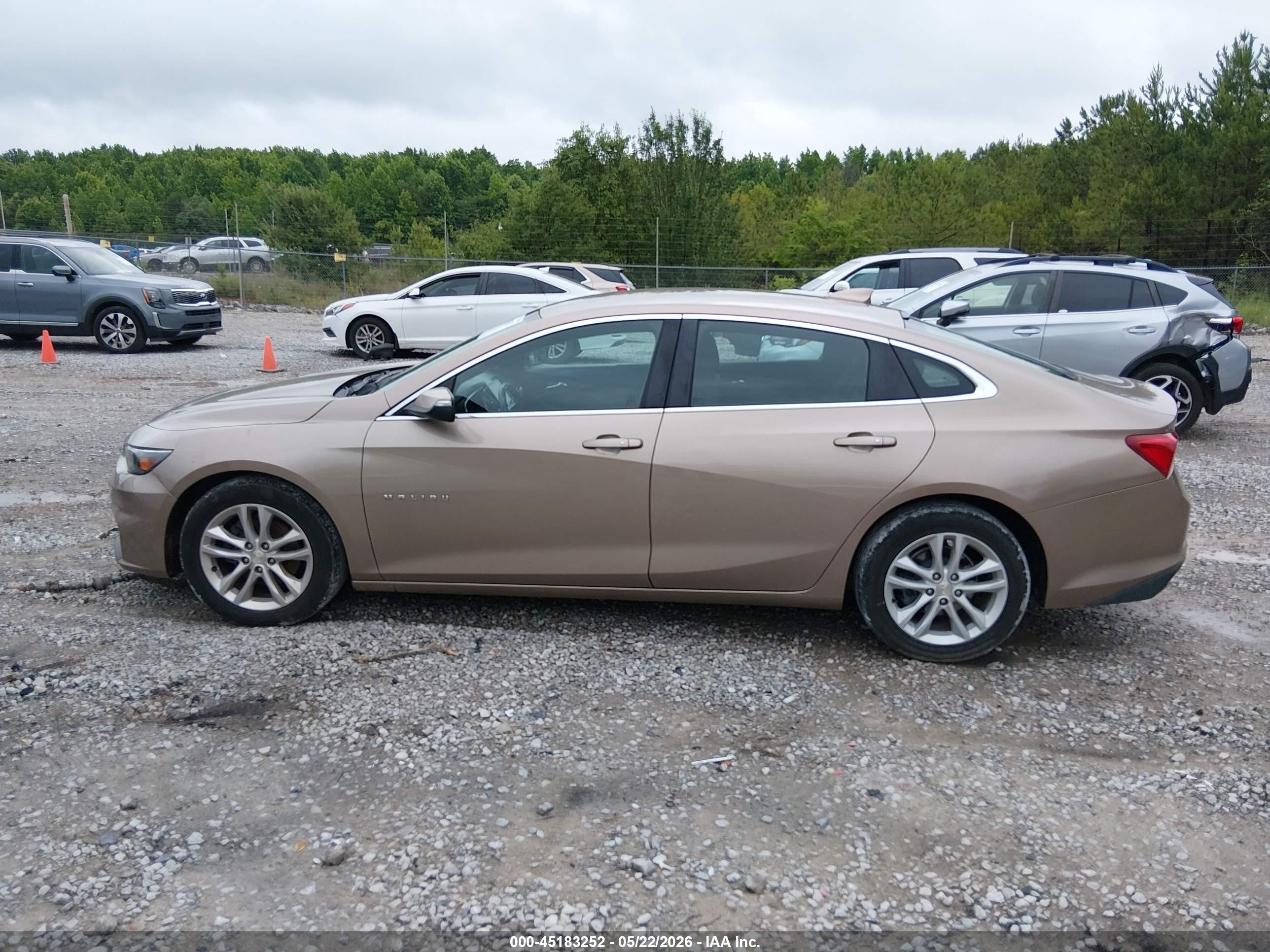 2018 Chevrolet Malibu Lt Gold vin: 1G1ZD5ST0JF251527