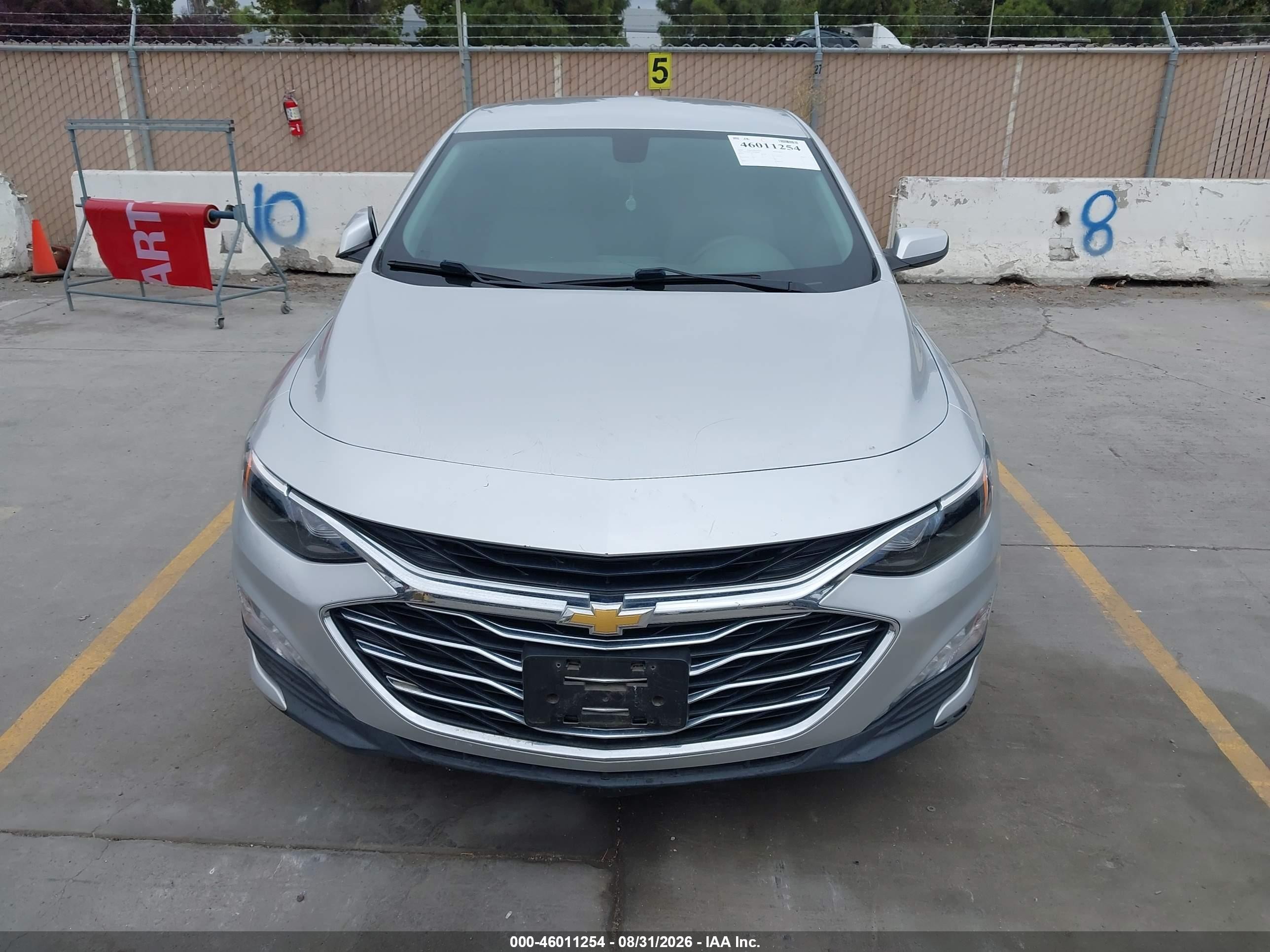 2020 Chevrolet Malibu Fwd Lt Серебряный vin: 1G1ZD5ST0LF064680