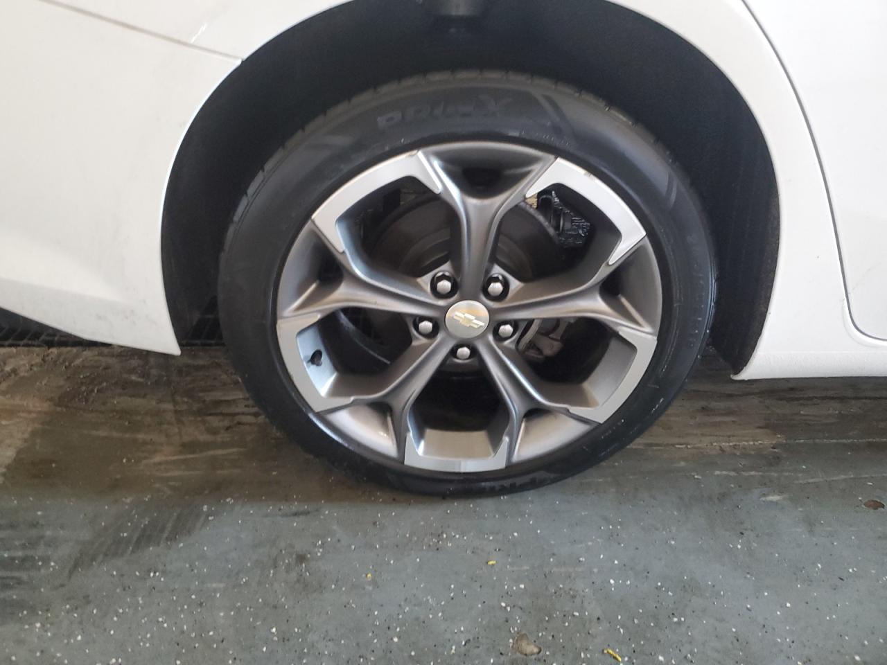 2020 Chevrolet Malibu Lt Белый vin: 1G1ZD5ST0LF125705 Damage: Right Rear Wheel, Curb Rash, 1 To 2 Inches