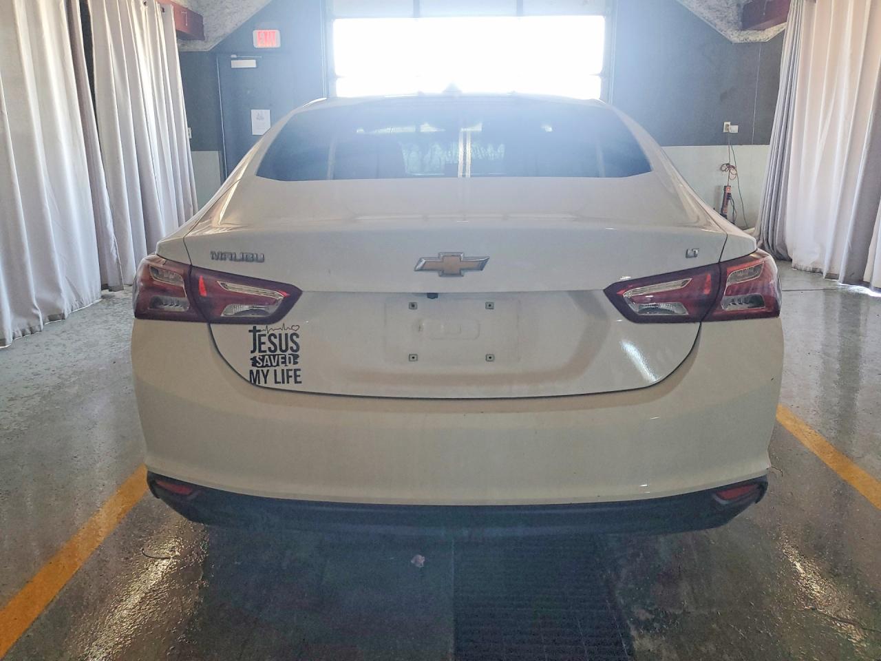 2020 Chevrolet Malibu Lt Белый vin: 1G1ZD5ST0LF125705