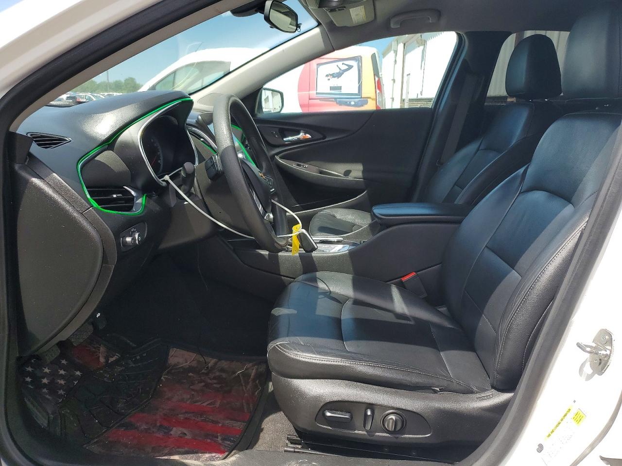2020 Chevrolet Malibu Lt Белый vin: 1G1ZD5ST0LF125705