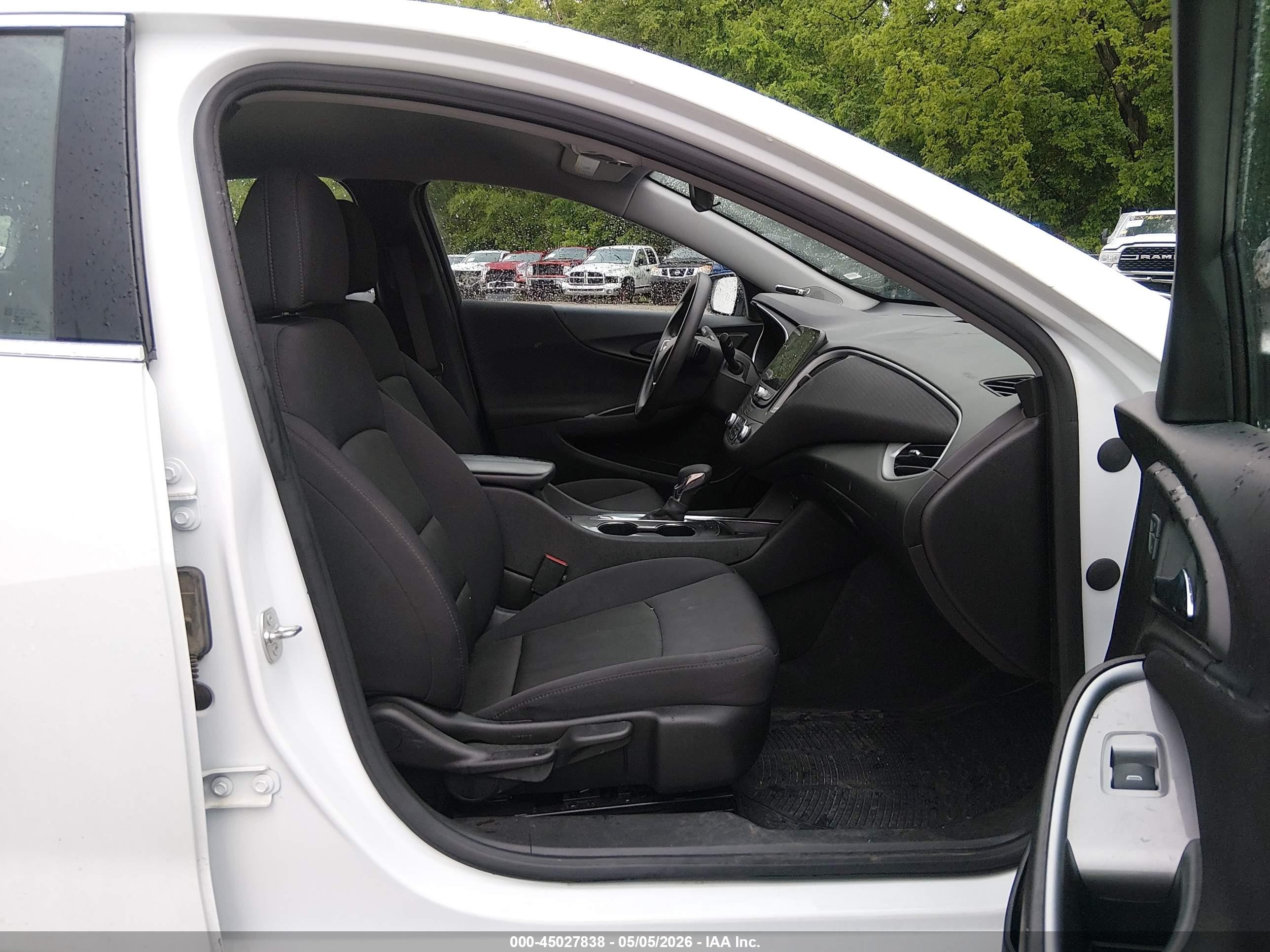2024 Chevrolet Malibu Fwd 1lt Белый vin: 1G1ZD5ST0RF160852