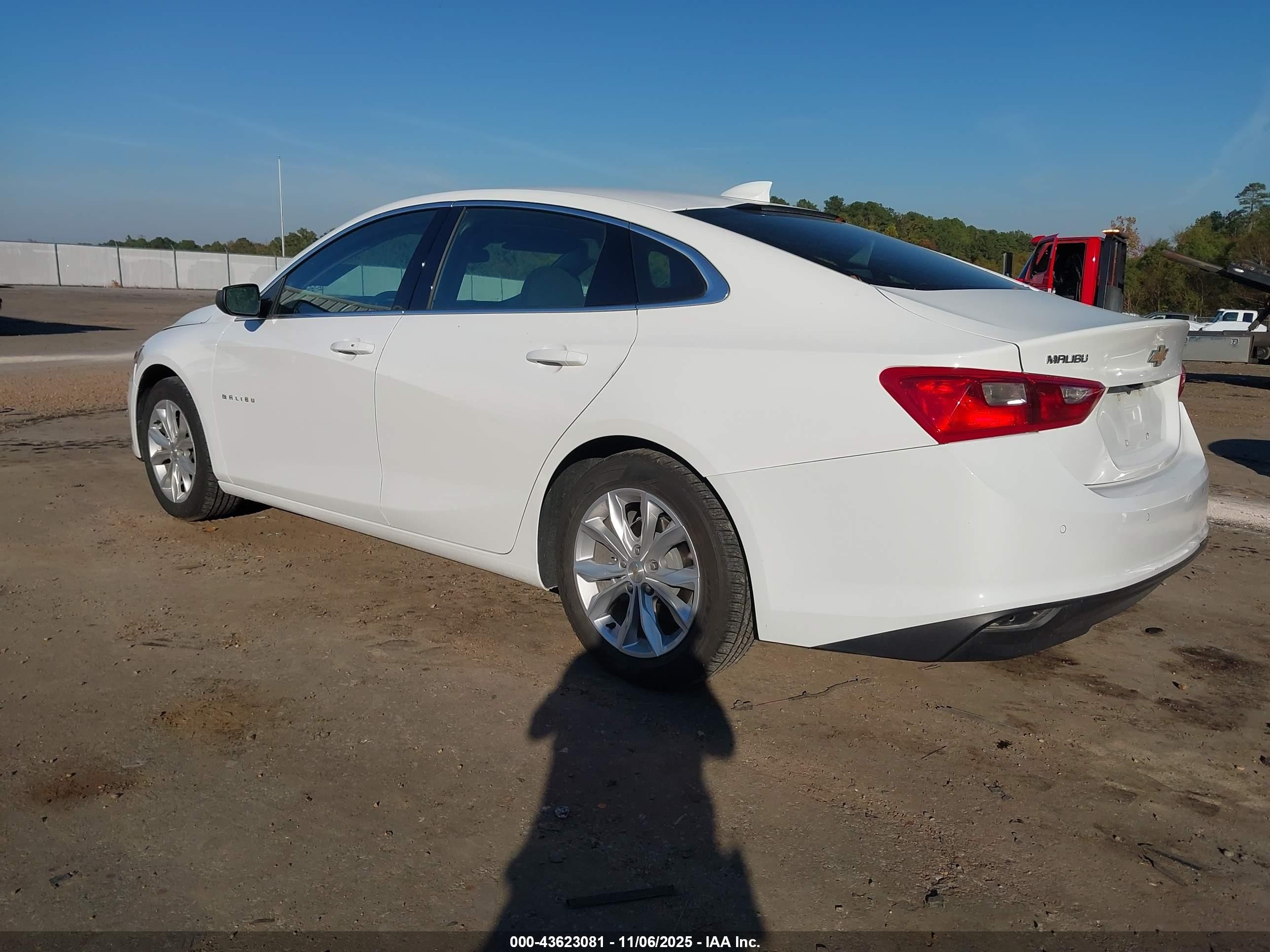 2025 Chevrolet Malibu Fwd 1lt White vin: 1G1ZD5ST0SF117540