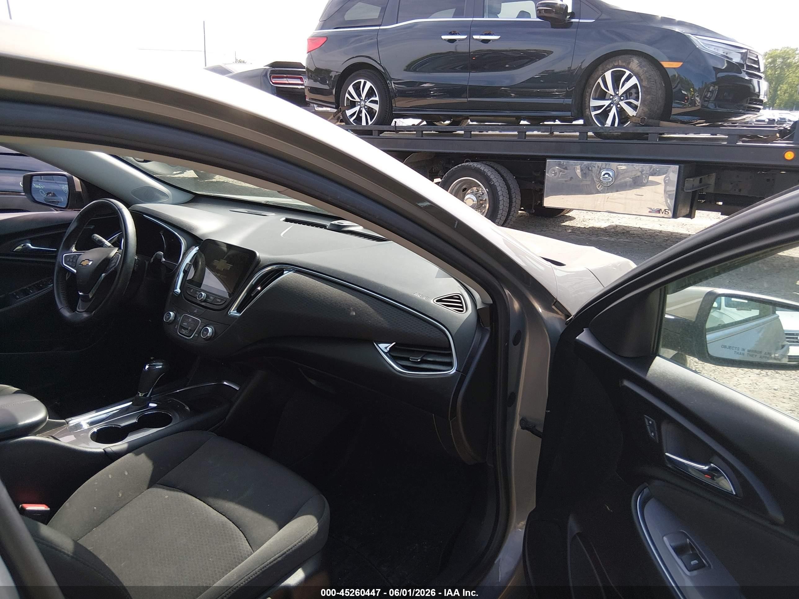 2018 Chevrolet Malibu Lt Gray vin: 1G1ZD5ST1JF215622