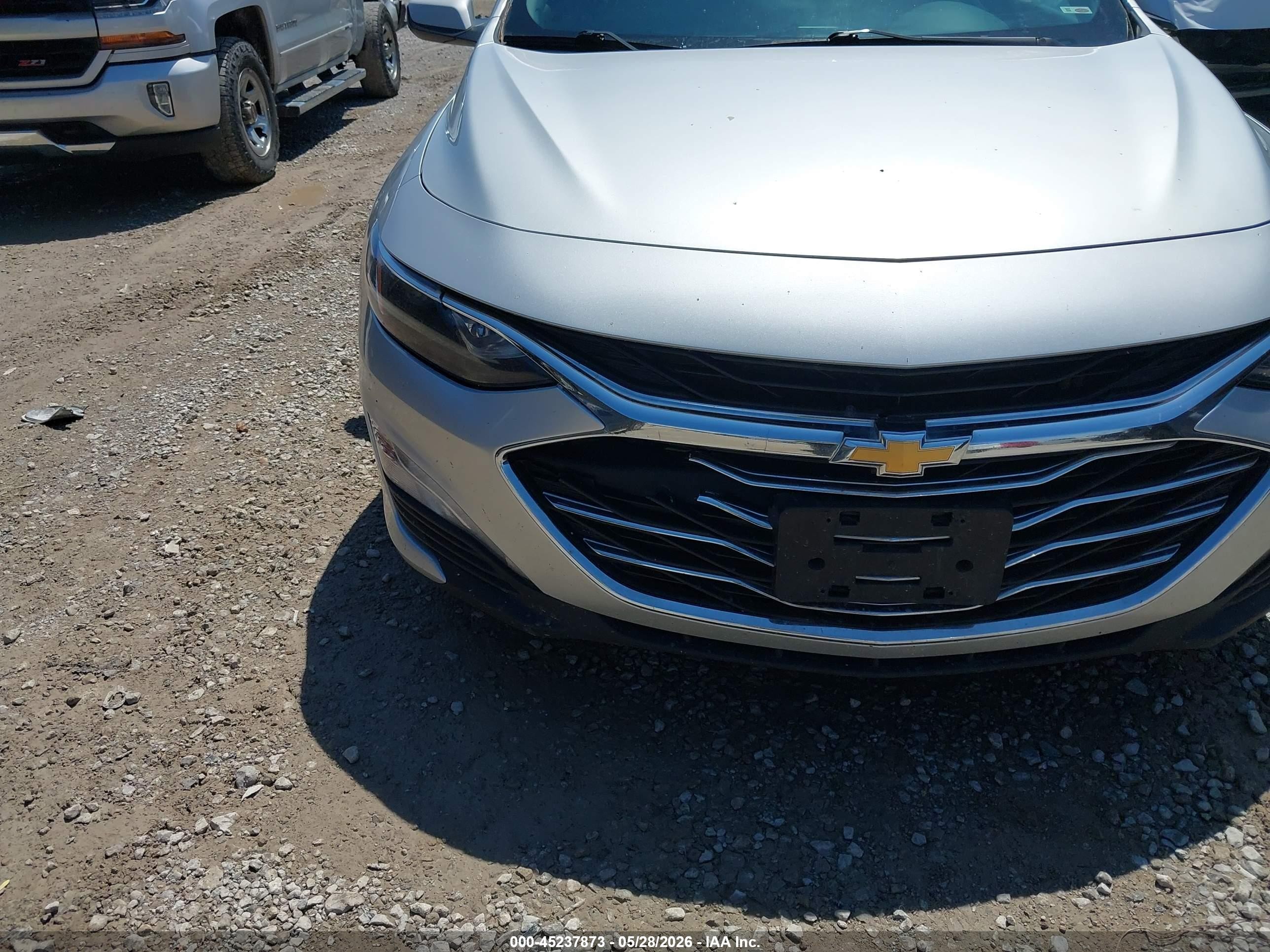 2019 Chevrolet Malibu Lt Silver vin: 1G1ZD5ST1KF126893