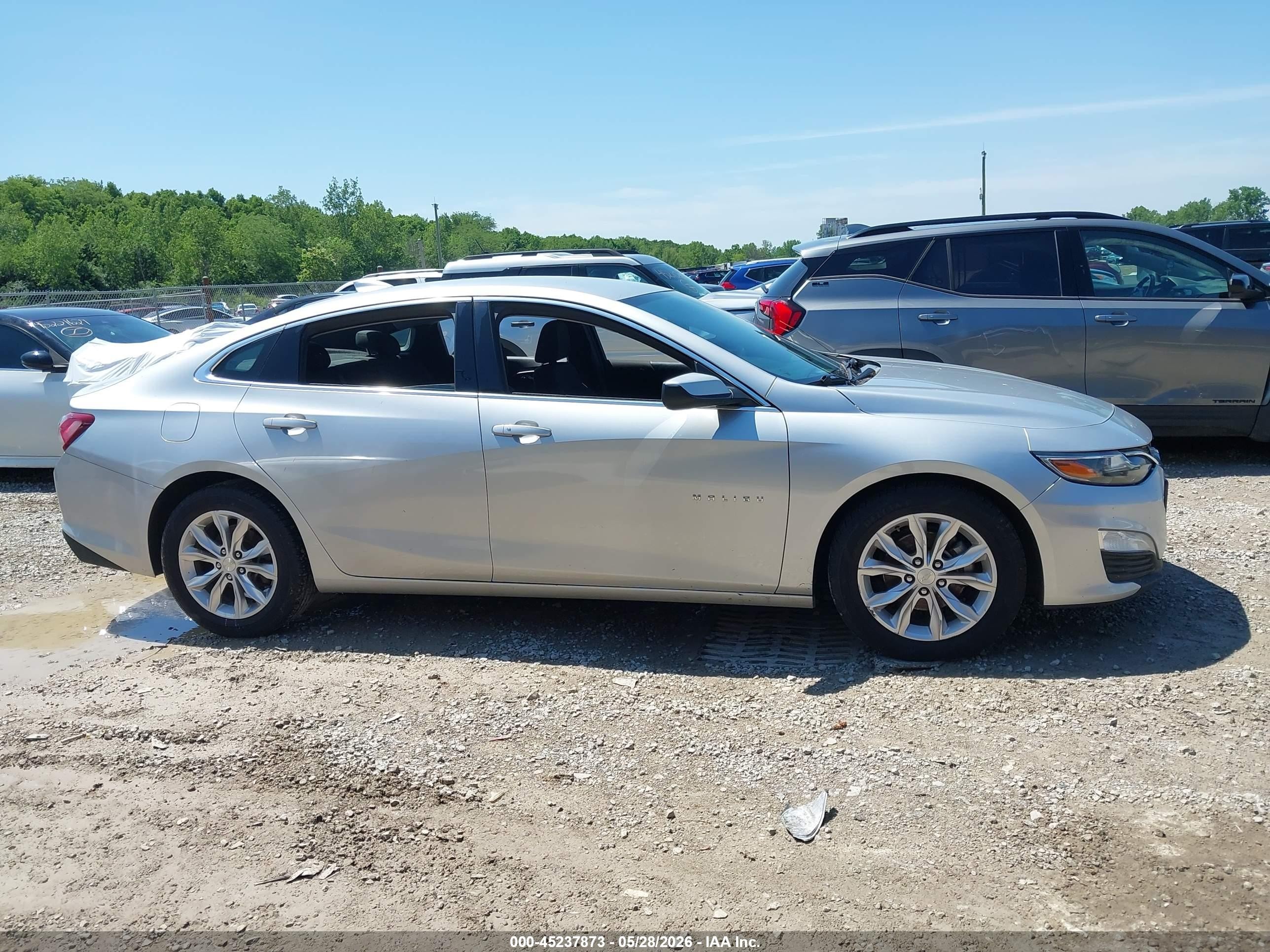 2019 Chevrolet Malibu Lt Silver vin: 1G1ZD5ST1KF126893