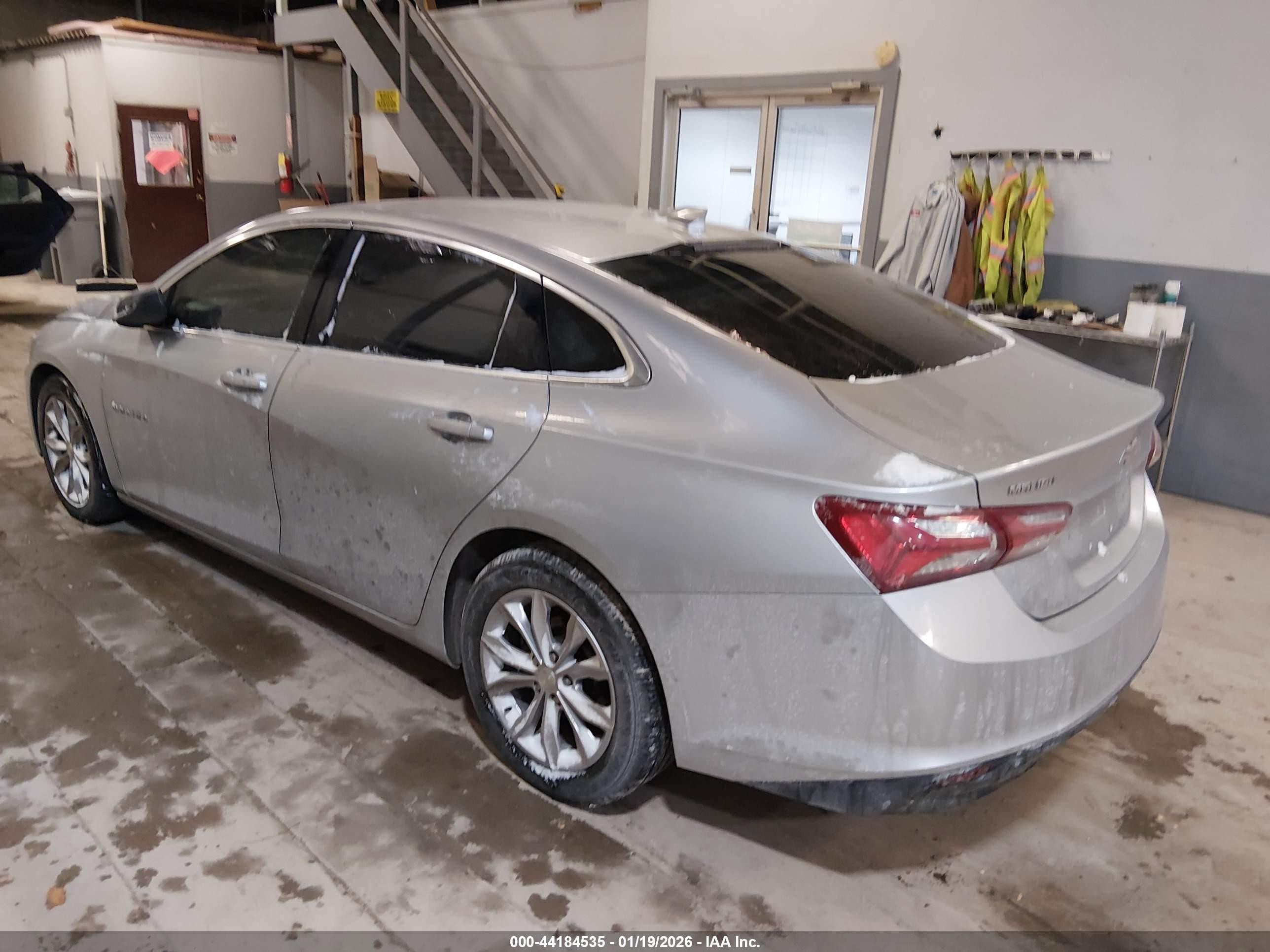 2019 Chevrolet Malibu Lt Серебряный vin: 1G1ZD5ST1KF127039
