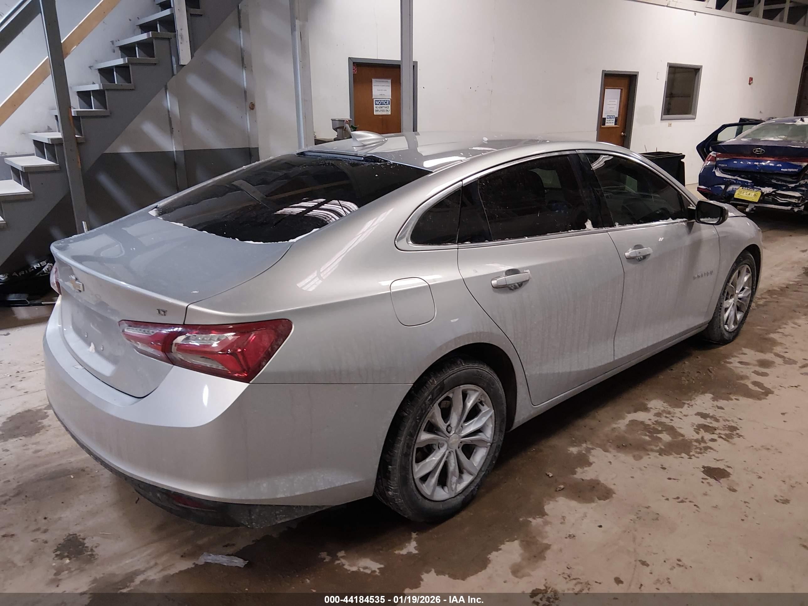 2019 Chevrolet Malibu Lt Серебряный vin: 1G1ZD5ST1KF127039