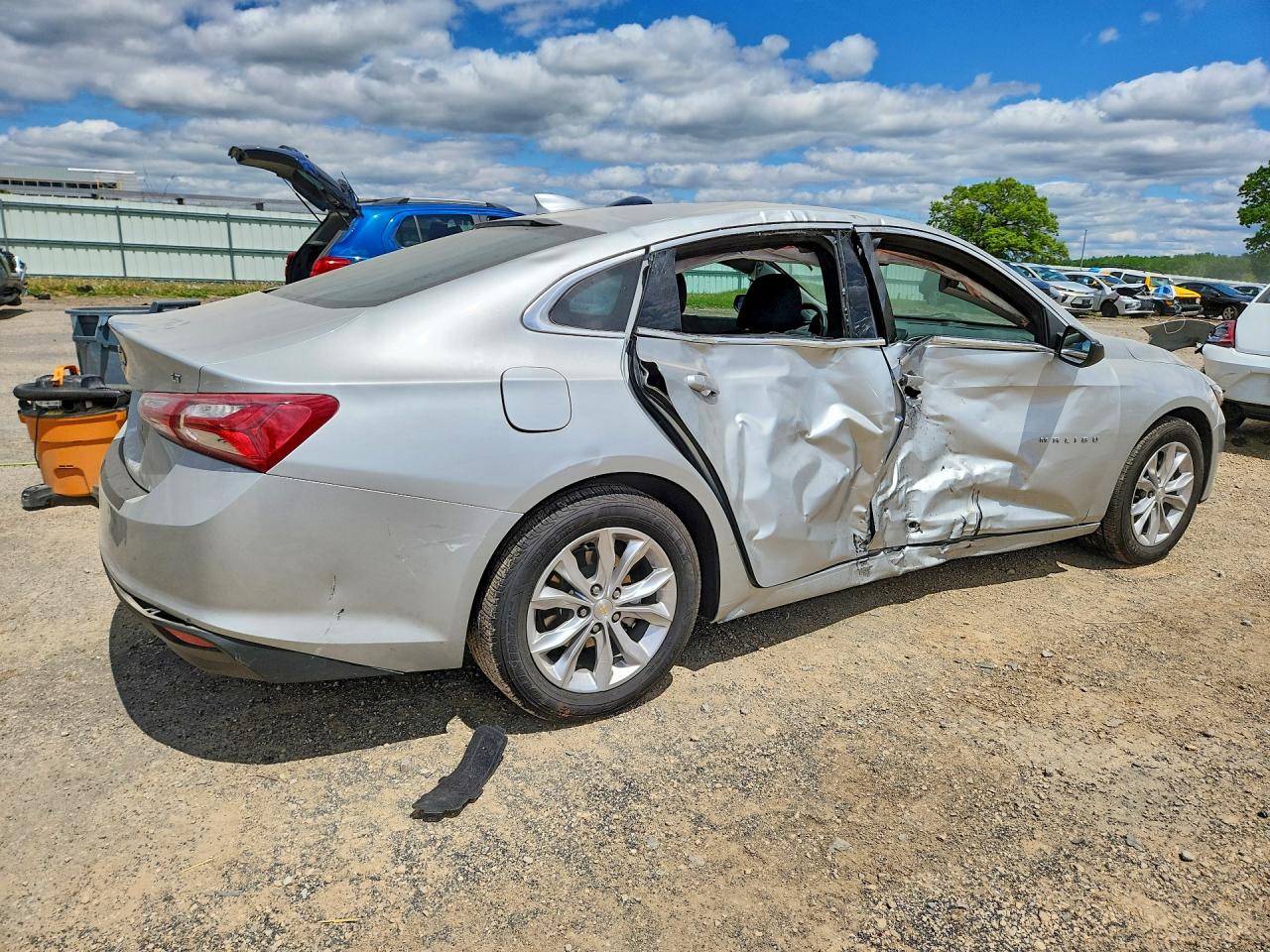2022 Chevrolet Malibu Lt Серебряный vin: 1G1ZD5ST1NF156478