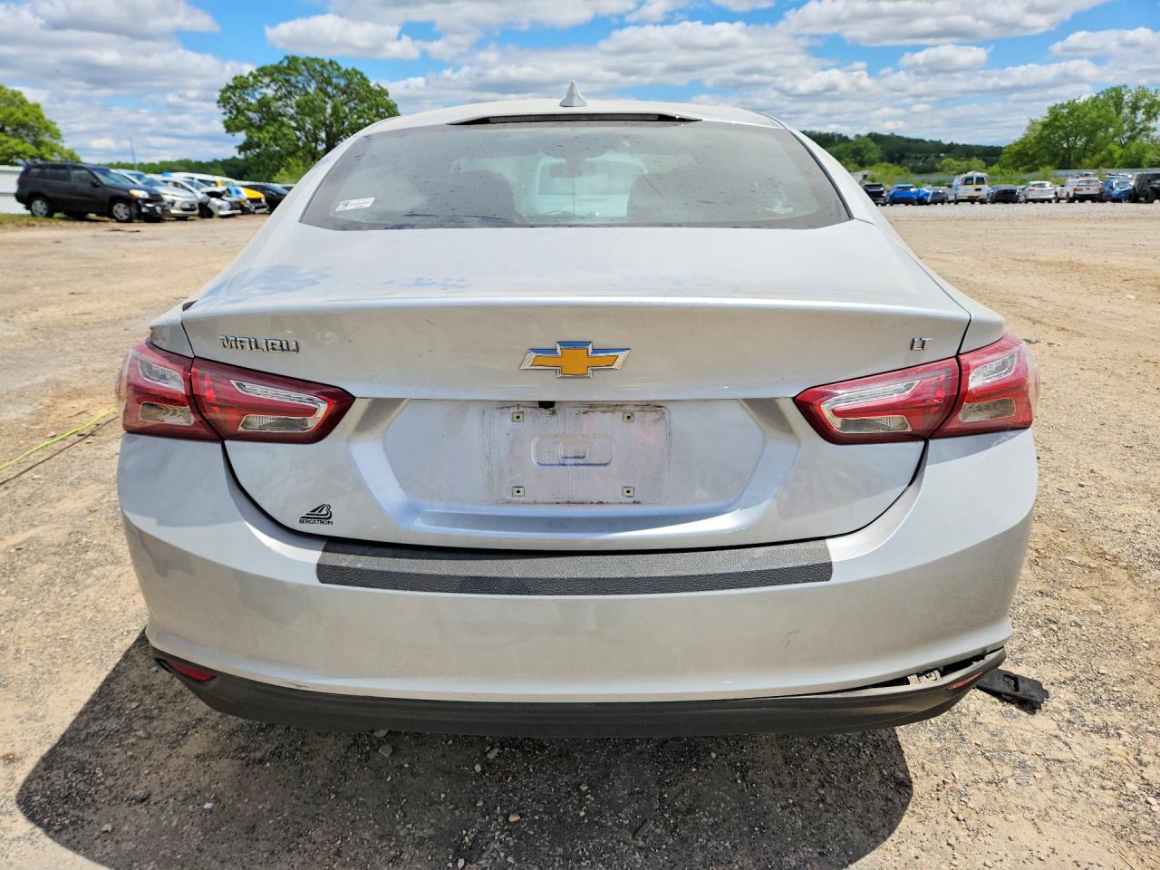 2022 Chevrolet Malibu Lt Серебряный vin: 1G1ZD5ST1NF156478