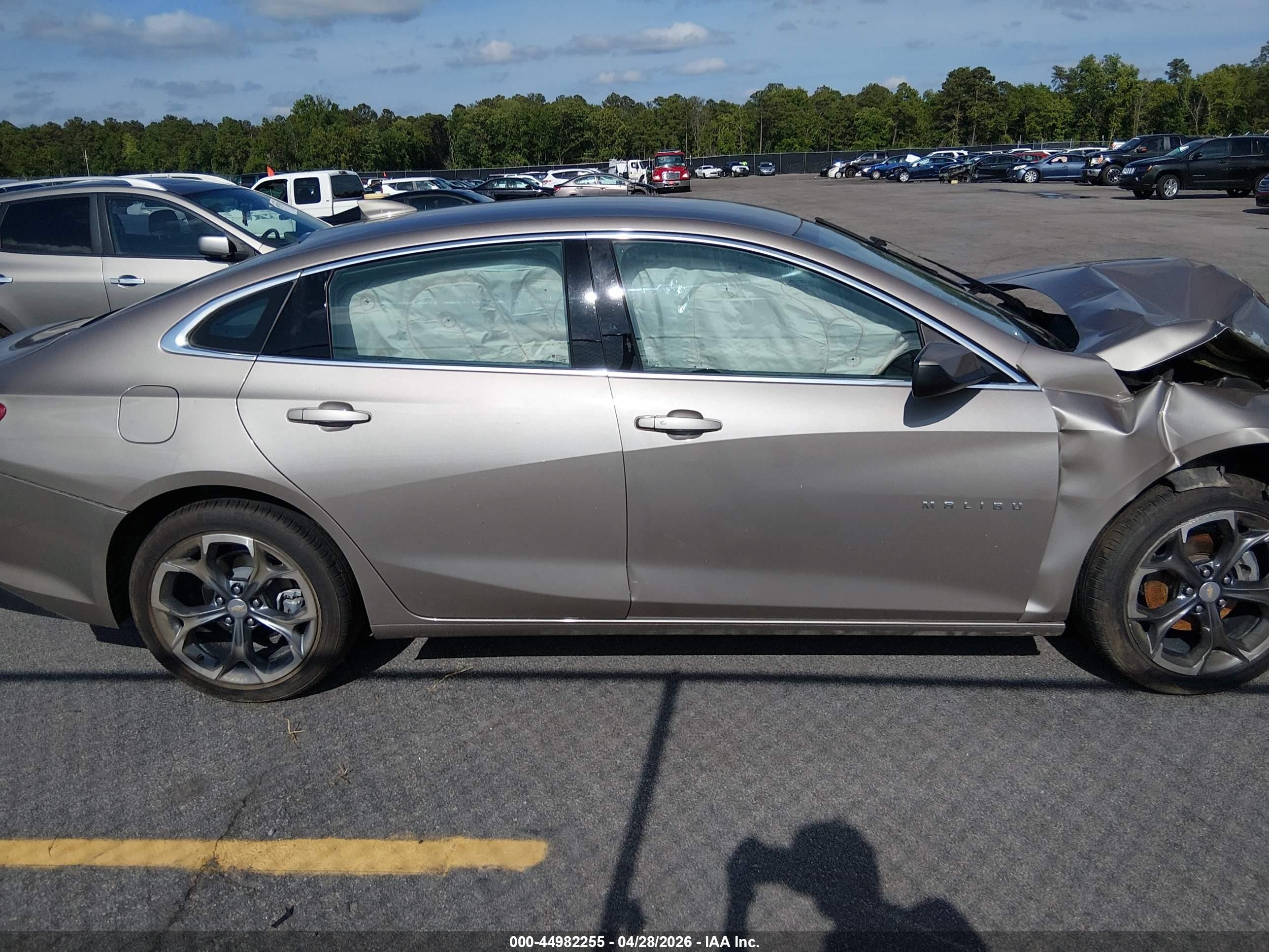 2023 Chevrolet Malibu Fwd 1lt Бежевый vin: 1G1ZD5ST1PF149291
