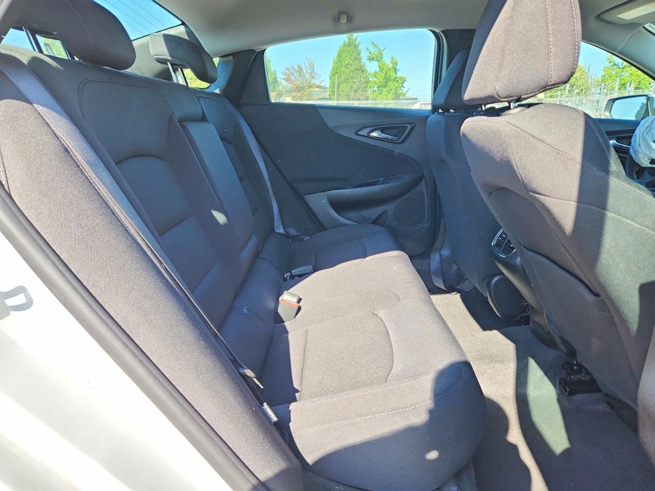 2023 Chevrolet Malibu Lt White vin: 1G1ZD5ST1PF204127