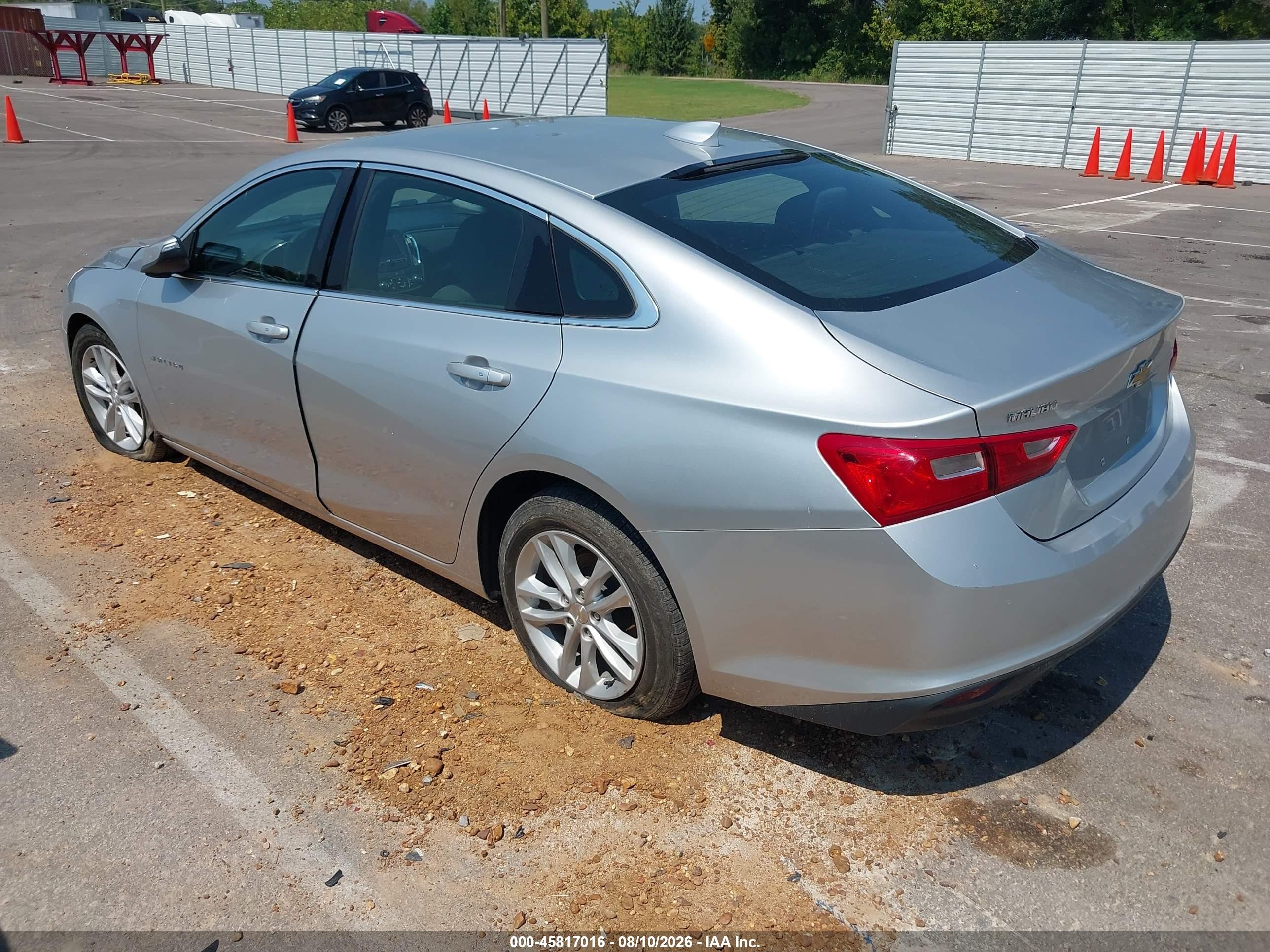 2018 Chevrolet Malibu Lt Серебряный vin: 1G1ZD5ST2JF123466