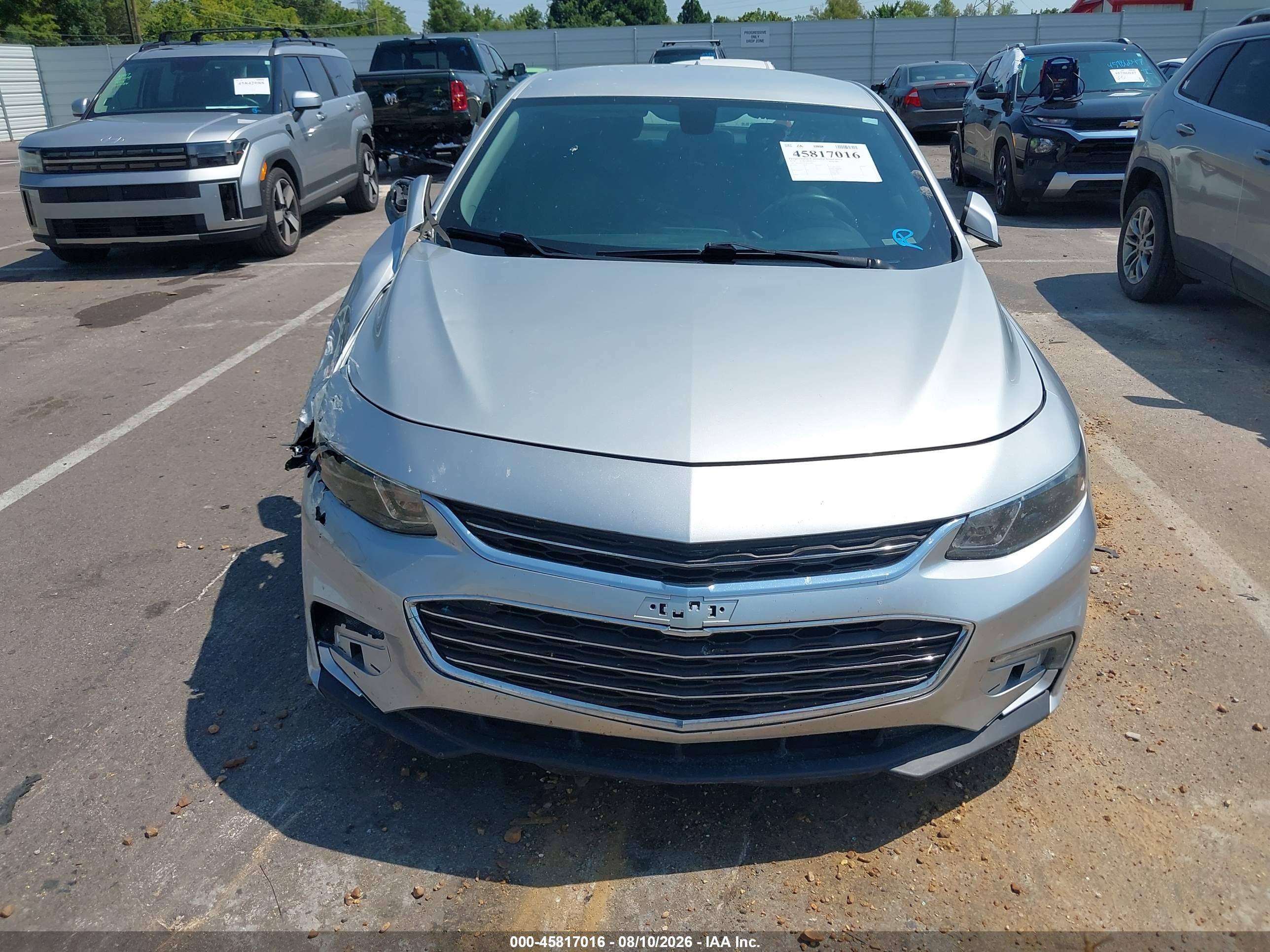 2018 Chevrolet Malibu Lt Серебряный vin: 1G1ZD5ST2JF123466