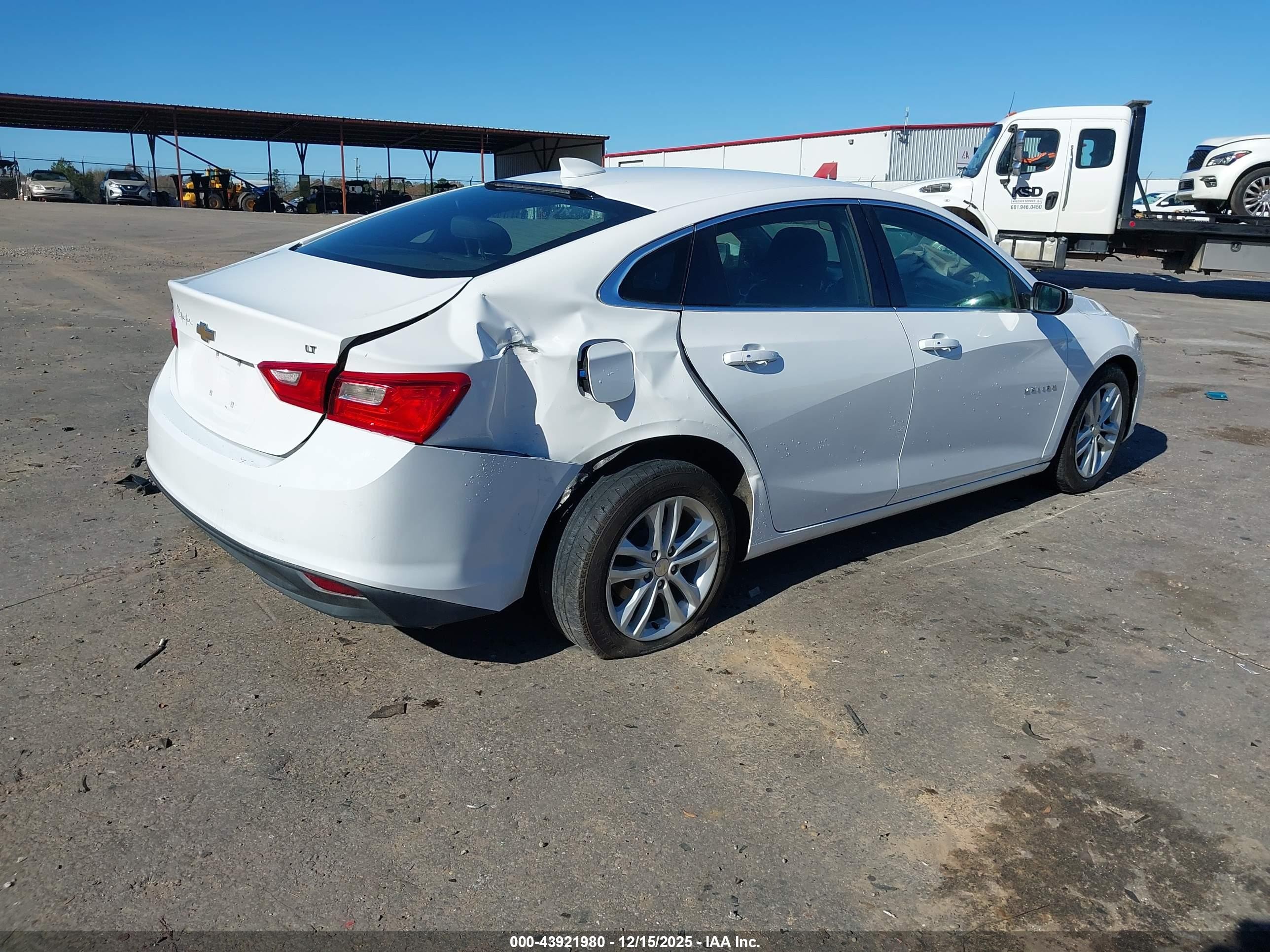 2018 Chevrolet Malibu Lt White vin: 1G1ZD5ST2JF139697