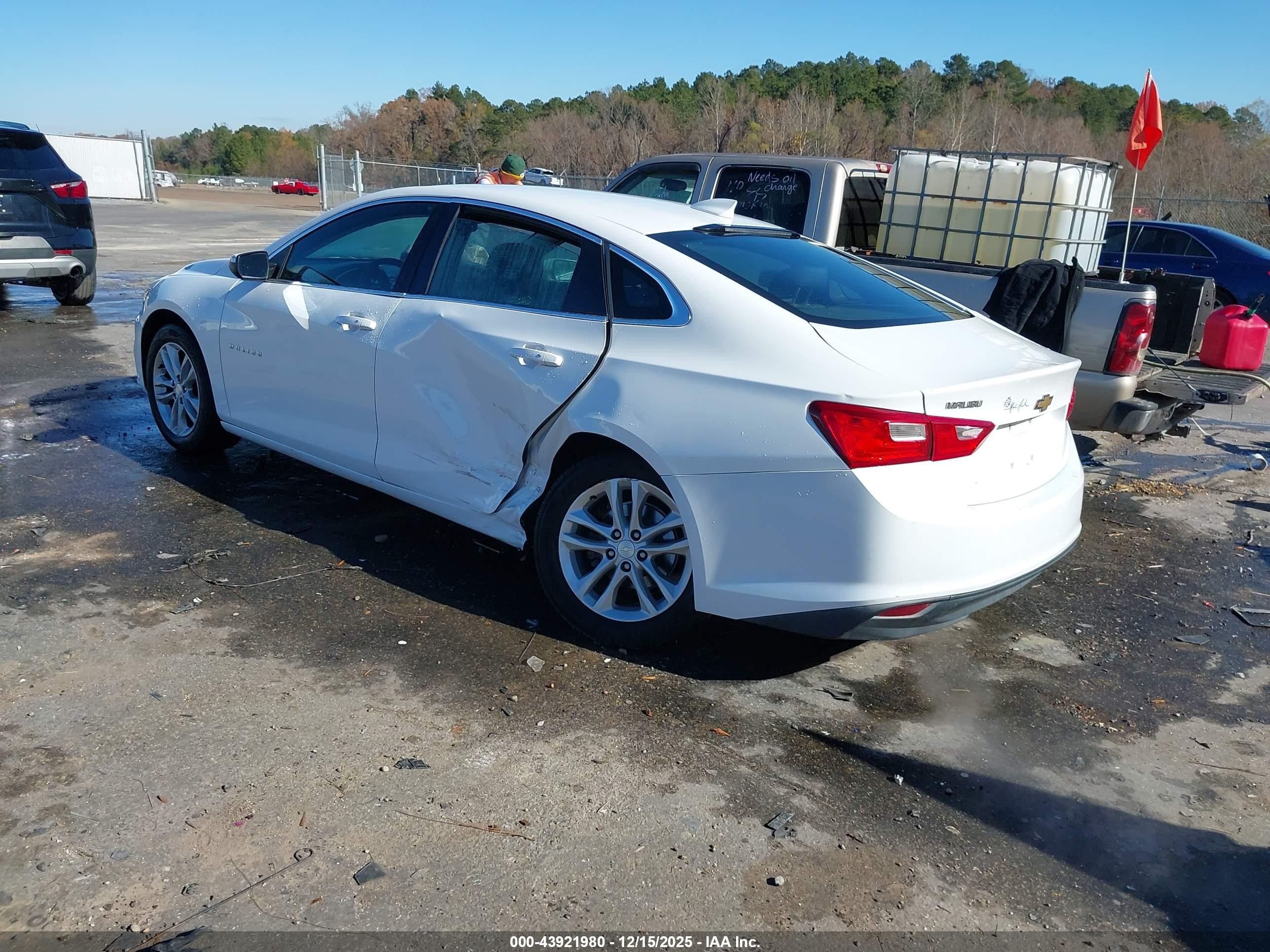 2018 Chevrolet Malibu Lt White vin: 1G1ZD5ST2JF139697