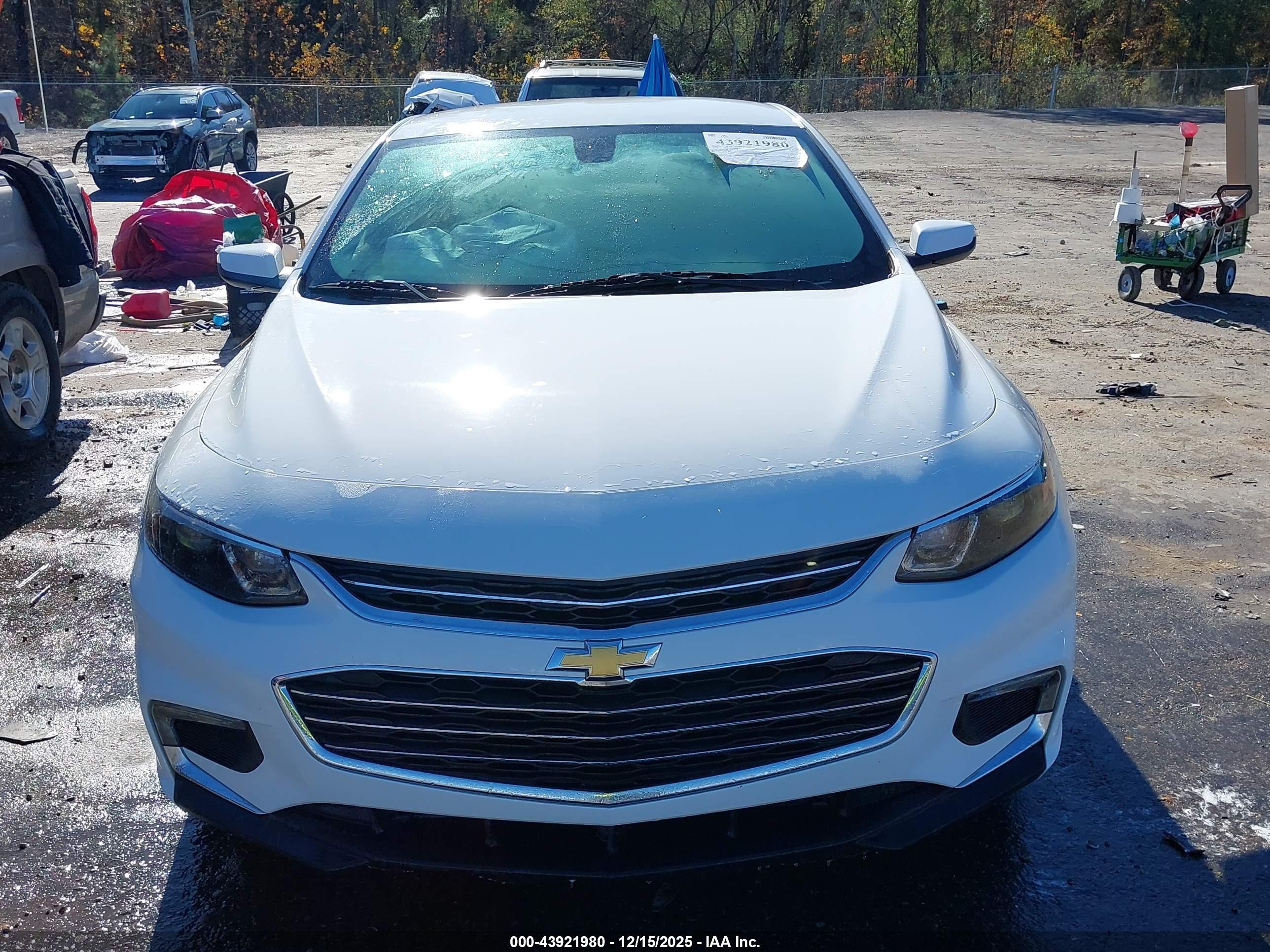 2018 Chevrolet Malibu Lt White vin: 1G1ZD5ST2JF139697