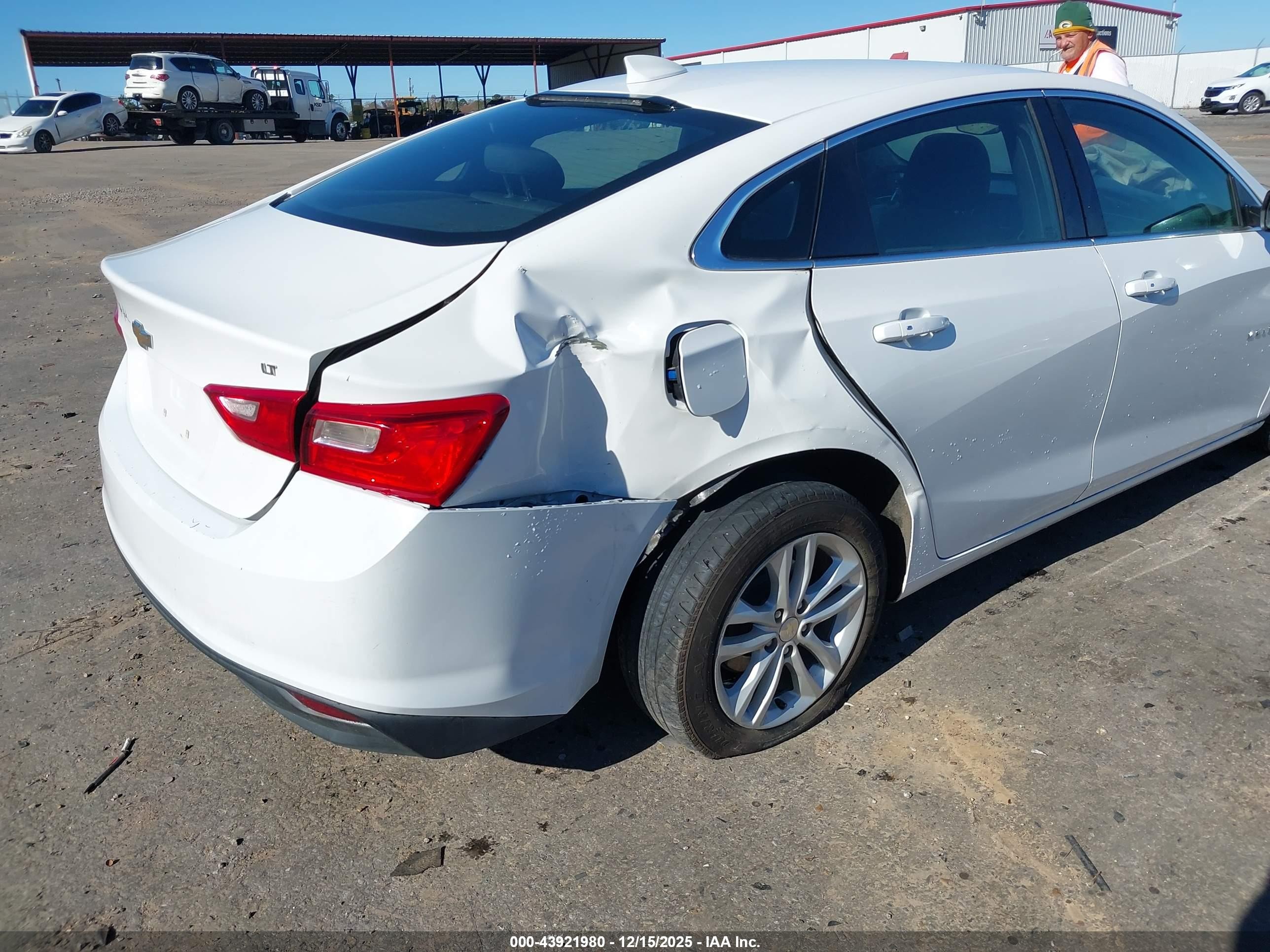 2018 Chevrolet Malibu Lt White vin: 1G1ZD5ST2JF139697