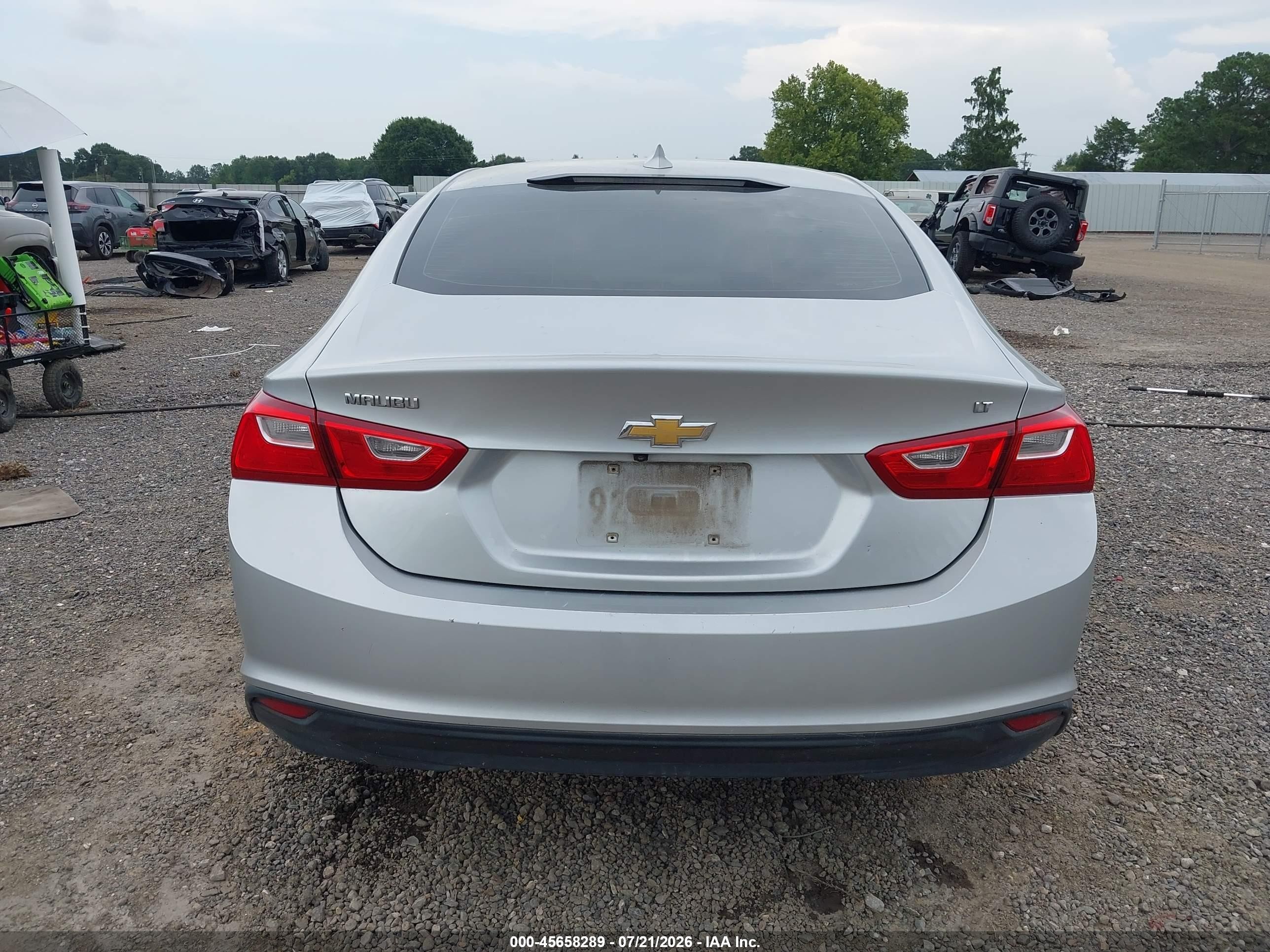 2018 Chevrolet Malibu Lt Серебряный vin: 1G1ZD5ST2JF142079