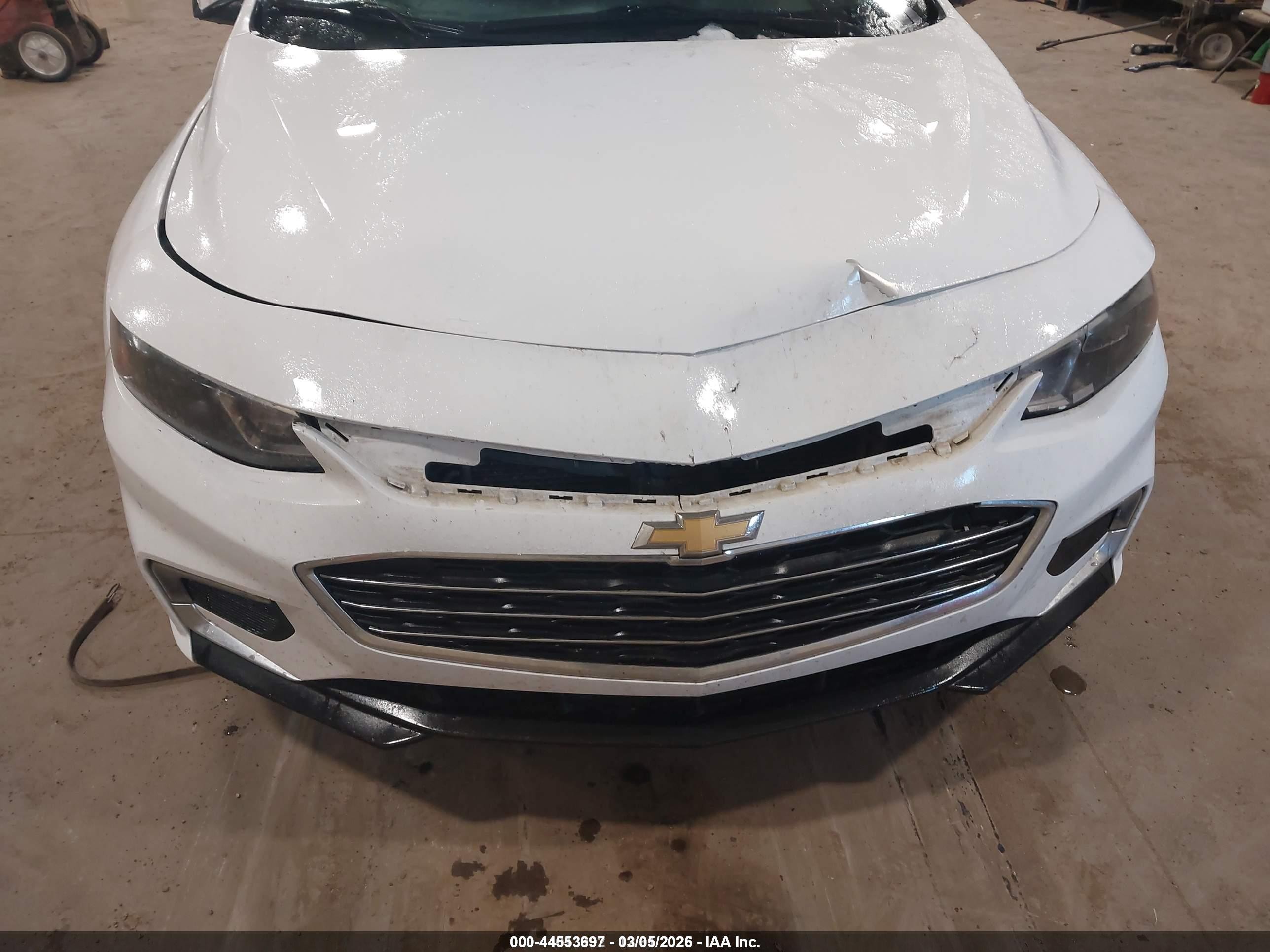 2018 Chevrolet Malibu Lt White vin: 1G1ZD5ST2JF239282