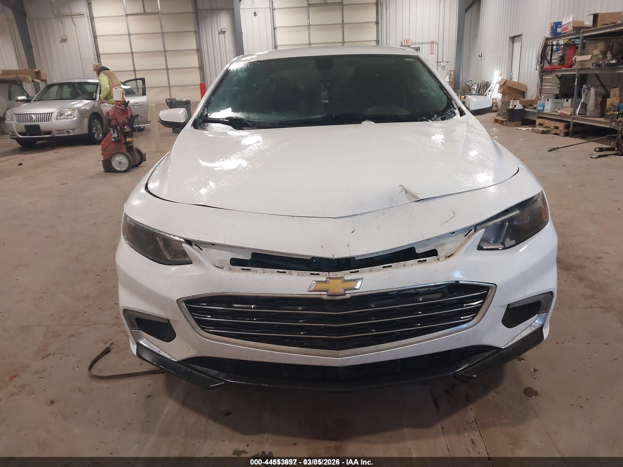 2018 Chevrolet Malibu Lt White vin: 1G1ZD5ST2JF239282