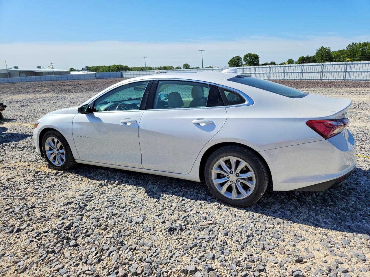 2019 Chevrolet Malibu Lt Белый vin: 1G1ZD5ST2KF118494