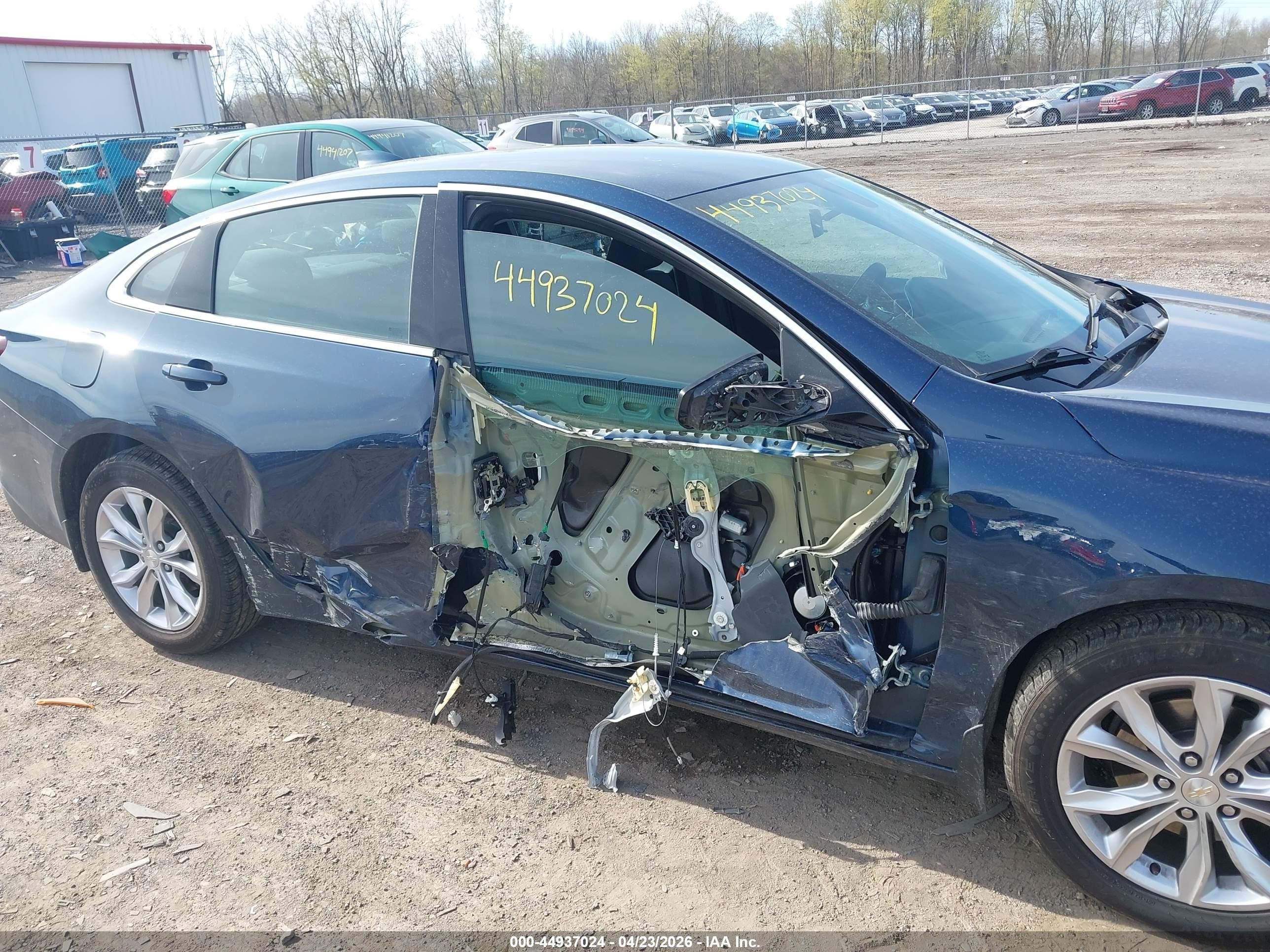 2020 Chevrolet Malibu Fwd Lt Синий vin: 1G1ZD5ST2LF037920