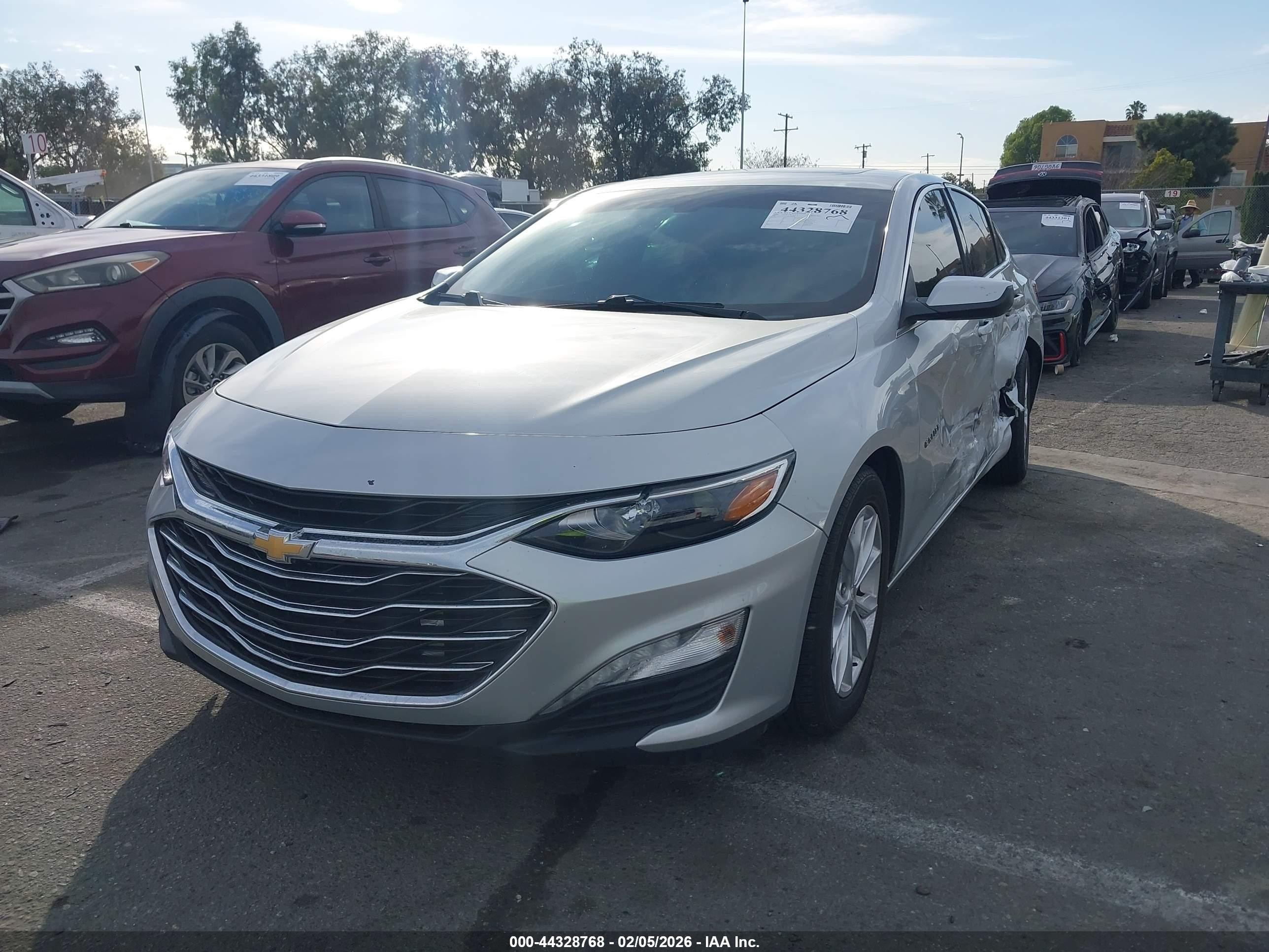 2019 Chevrolet Malibu Lt Silver vin: 1G1ZD5ST3KF104278