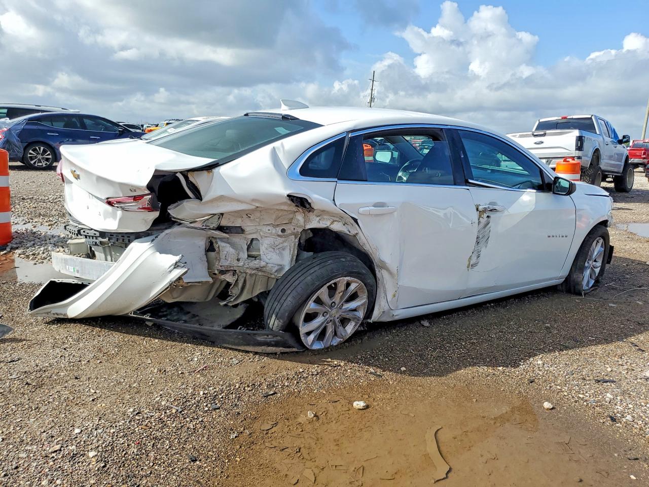 2020 Chevrolet Malibu Lt White vin: 1G1ZD5ST3LF098256