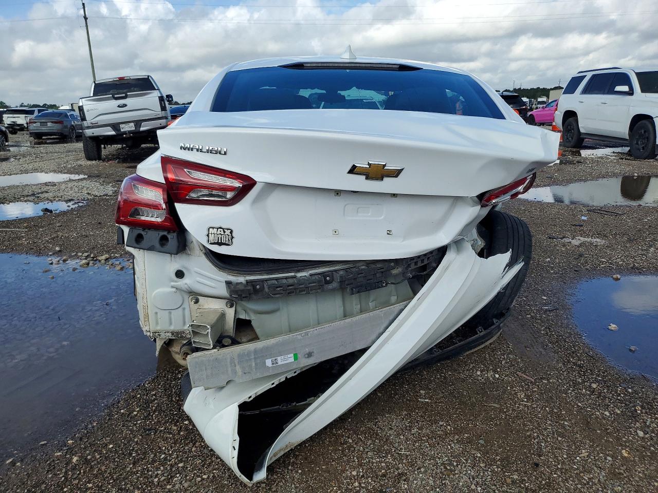2020 Chevrolet Malibu Lt White vin: 1G1ZD5ST3LF098256