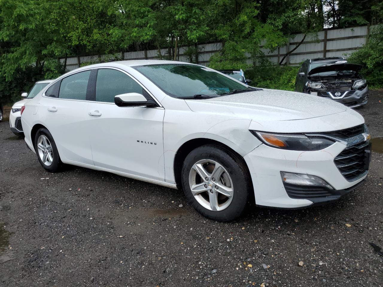 2022 Chevrolet Malibu Lt White vin: 1G1ZD5ST3NF193743 Damage: Right Front Fender, Dent(S) W/ Paint Dmg, 5 To 6 Inches