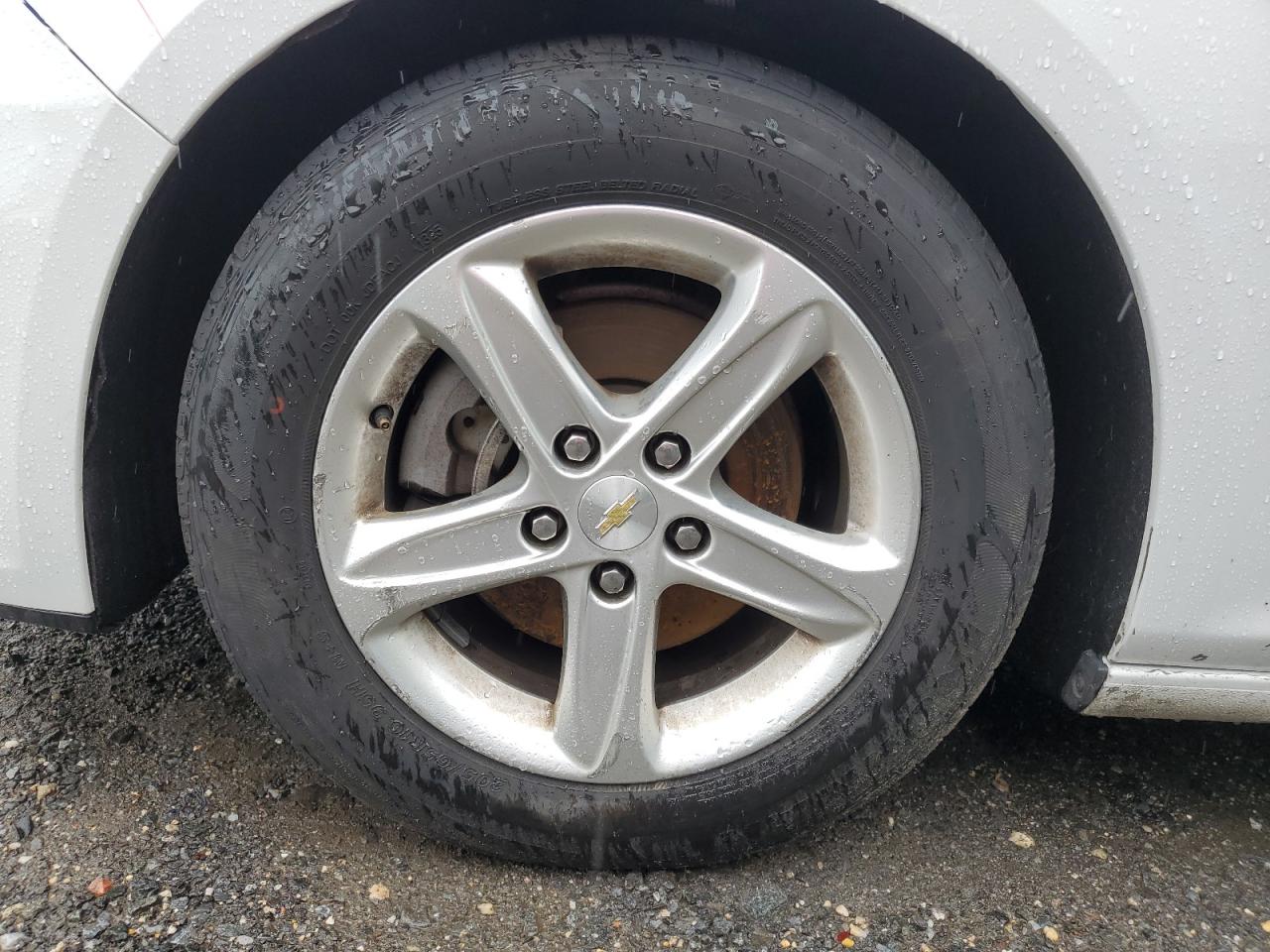 2022 Chevrolet Malibu Lt White vin: 1G1ZD5ST3NF193743 Damage: Left Front Wheel, Curb Rash, 2 To 3 Inches