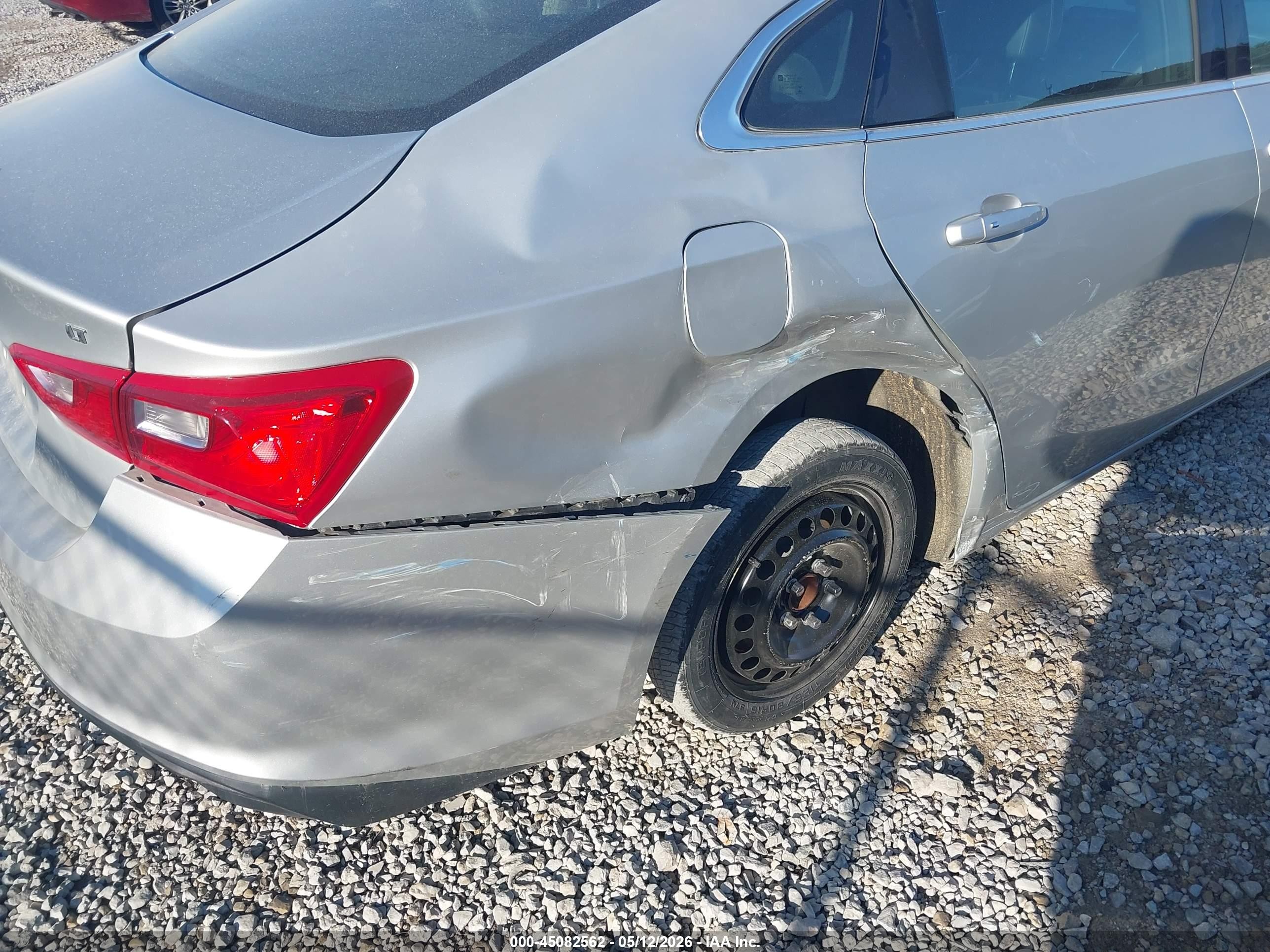 2018 Chevrolet Malibu Lt Silver vin: 1G1ZD5ST4JF267388