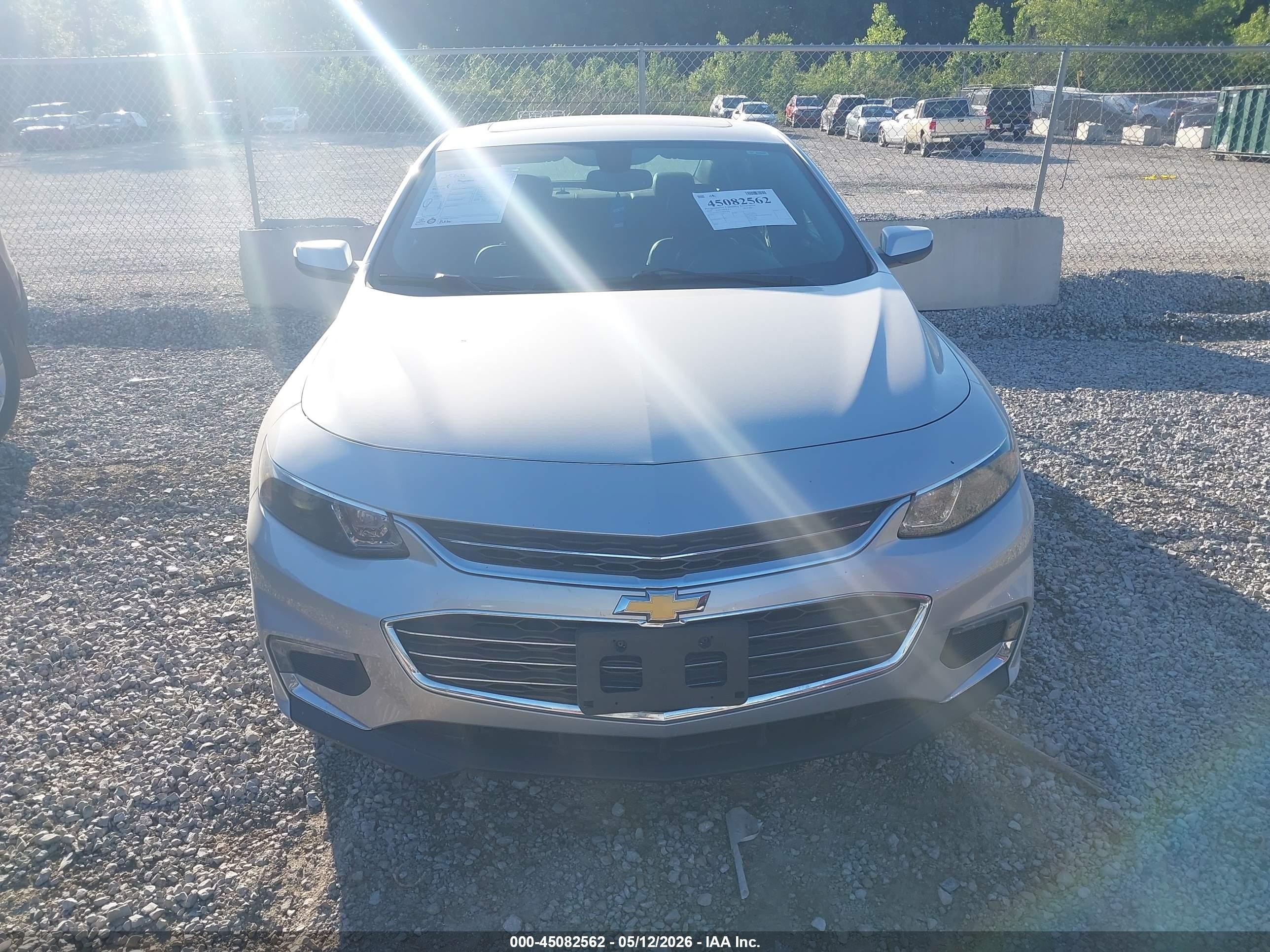 2018 Chevrolet Malibu Lt Silver vin: 1G1ZD5ST4JF267388