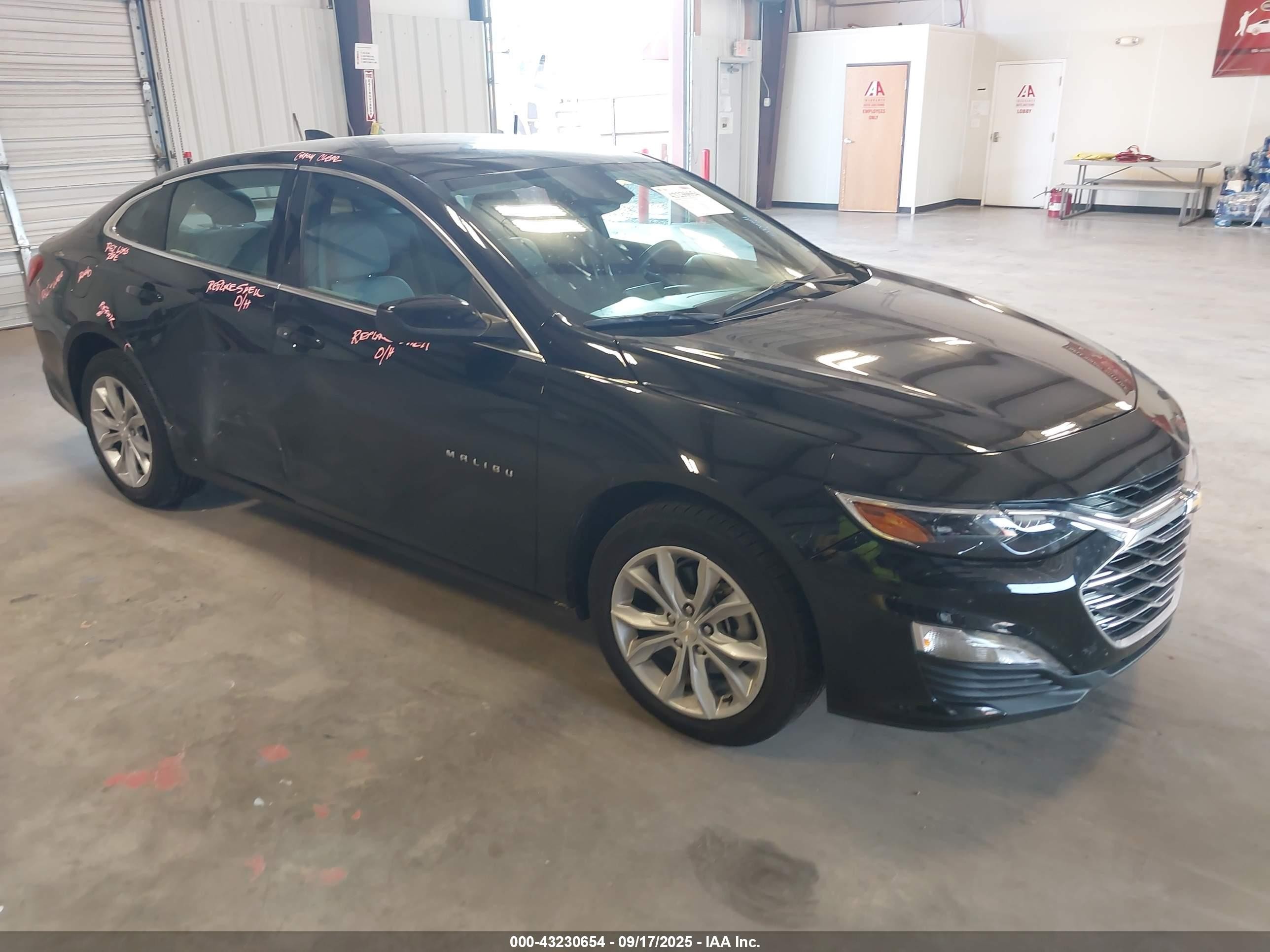 1G1ZD5ST4SF128864