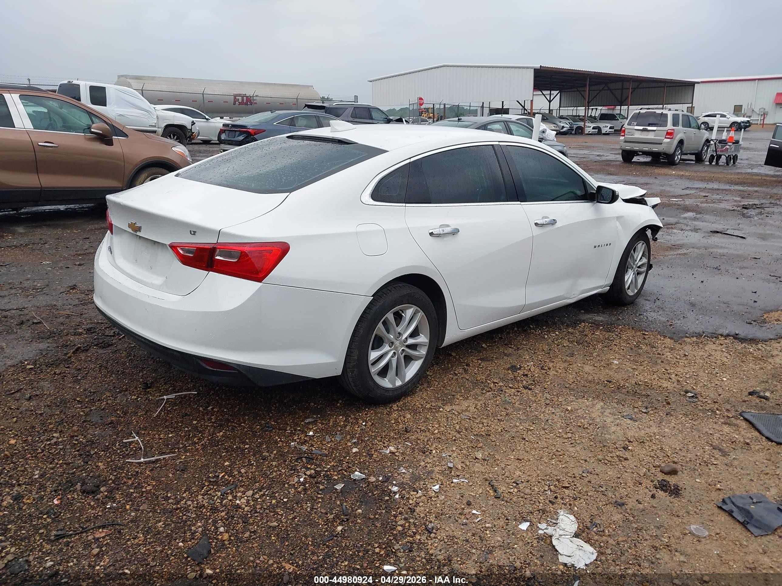 2018 Chevrolet Malibu Lt White vin: 1G1ZD5ST5JF158566