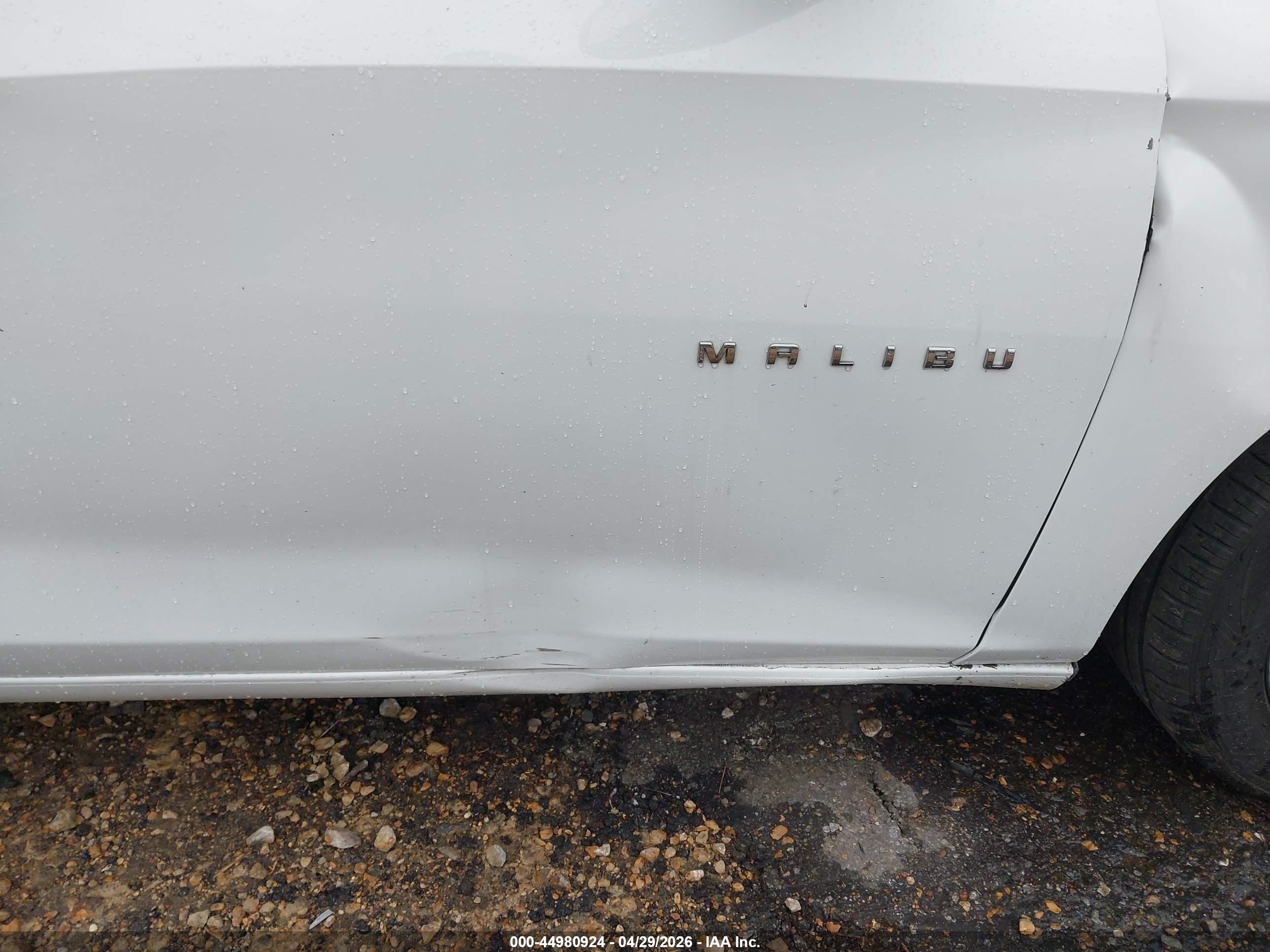 2018 Chevrolet Malibu Lt White vin: 1G1ZD5ST5JF158566
