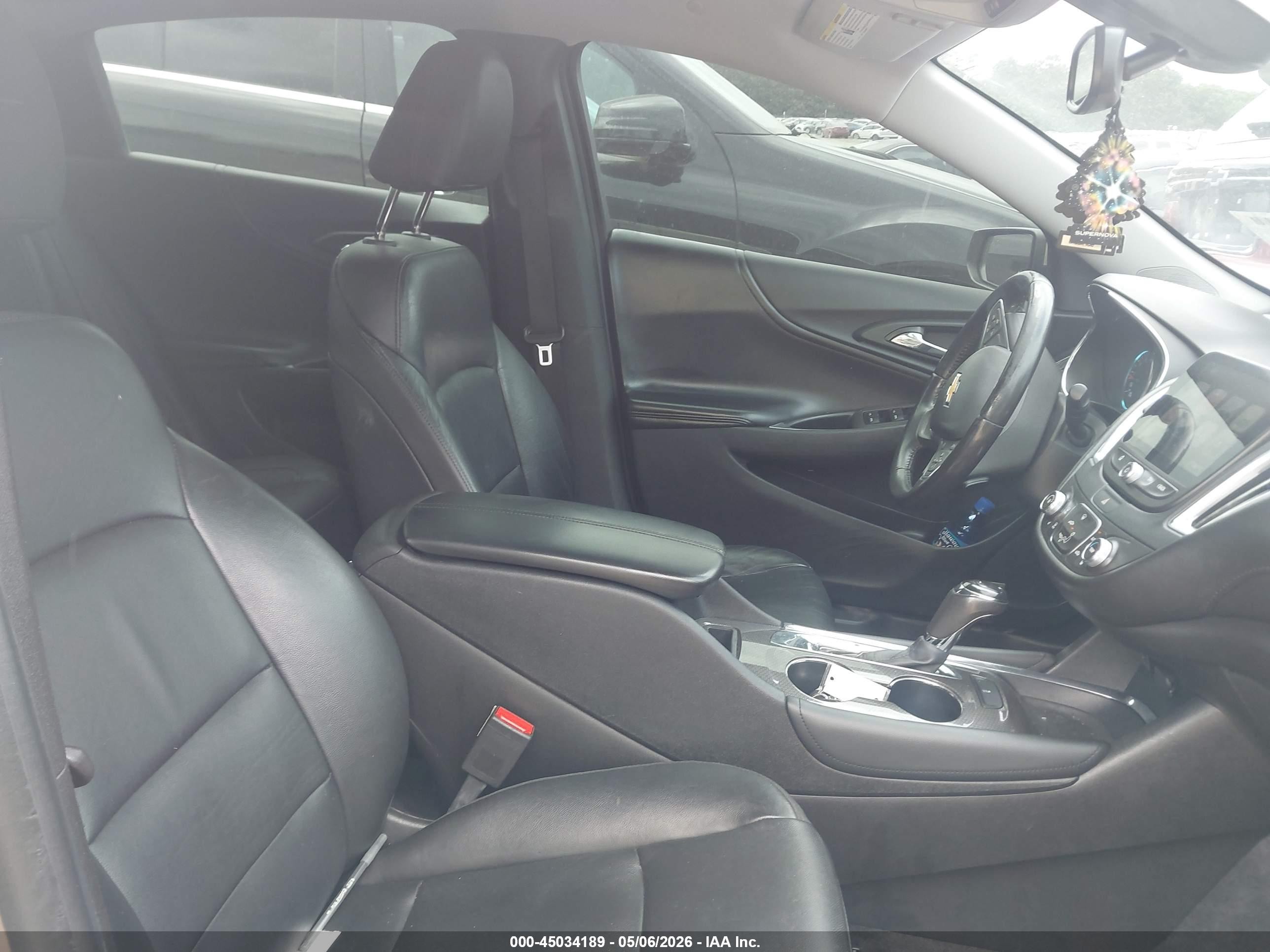 2018 Chevrolet Malibu Lt Бежевый vin: 1G1ZD5ST5JF240457