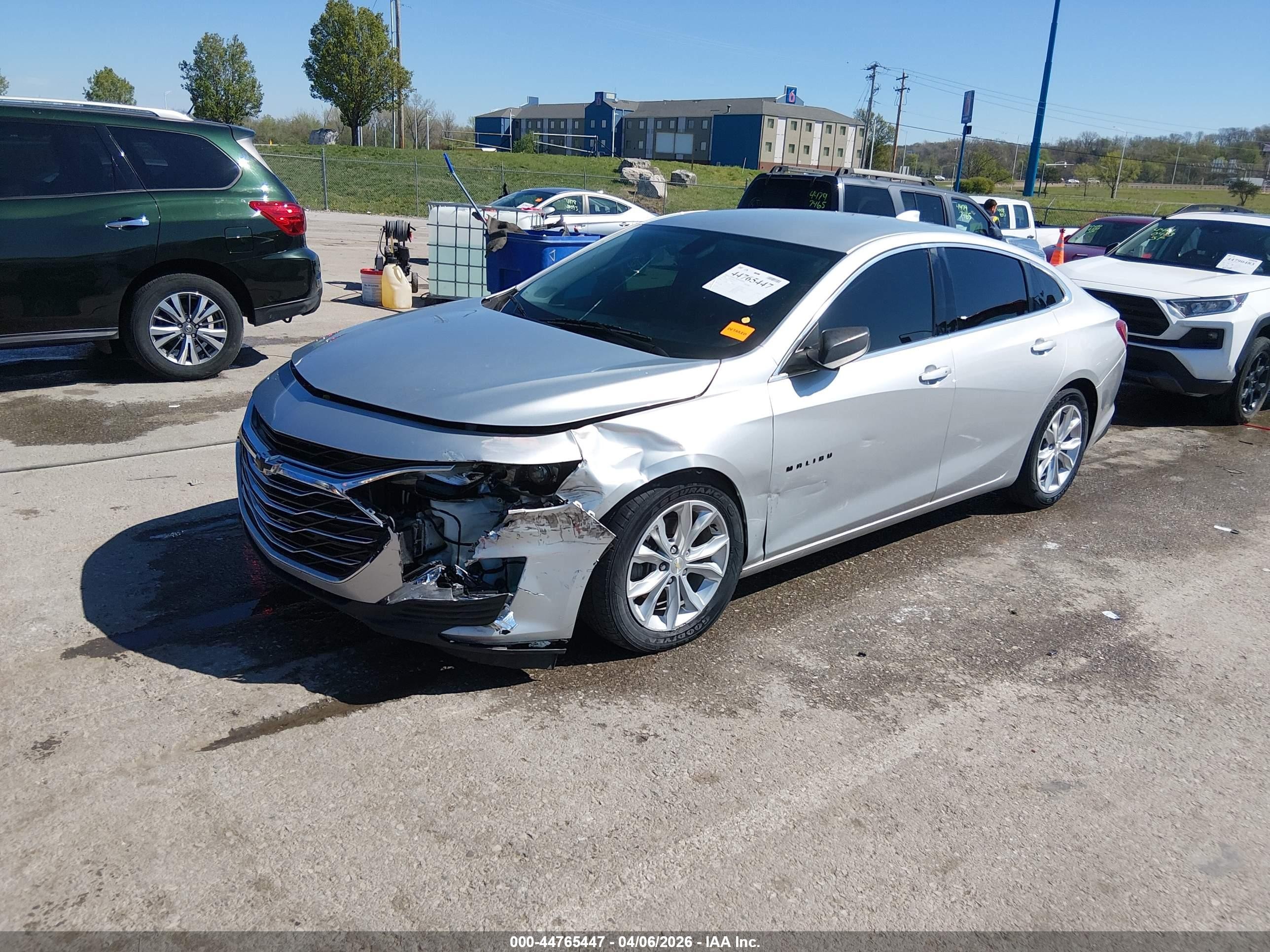 2019 Chevrolet Malibu Lt Silver vin: 1G1ZD5ST5KF149254