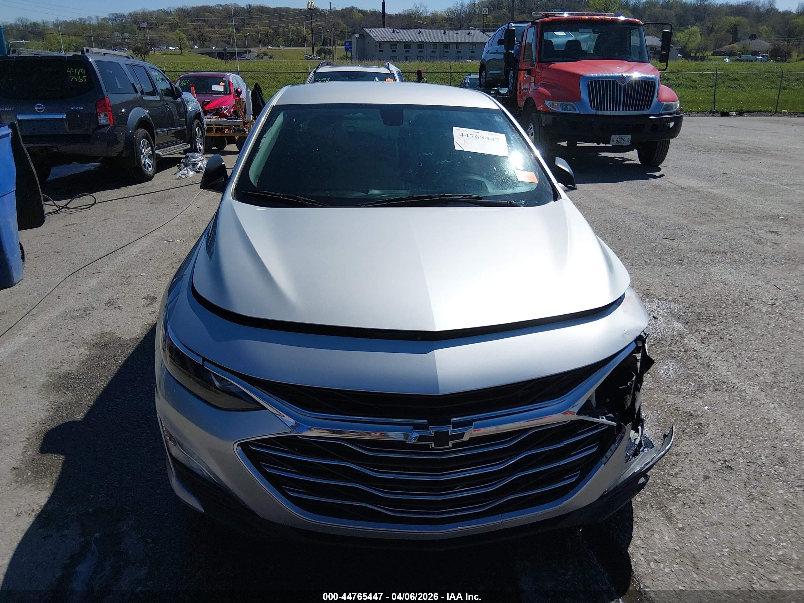 2019 Chevrolet Malibu Lt Silver vin: 1G1ZD5ST5KF149254
