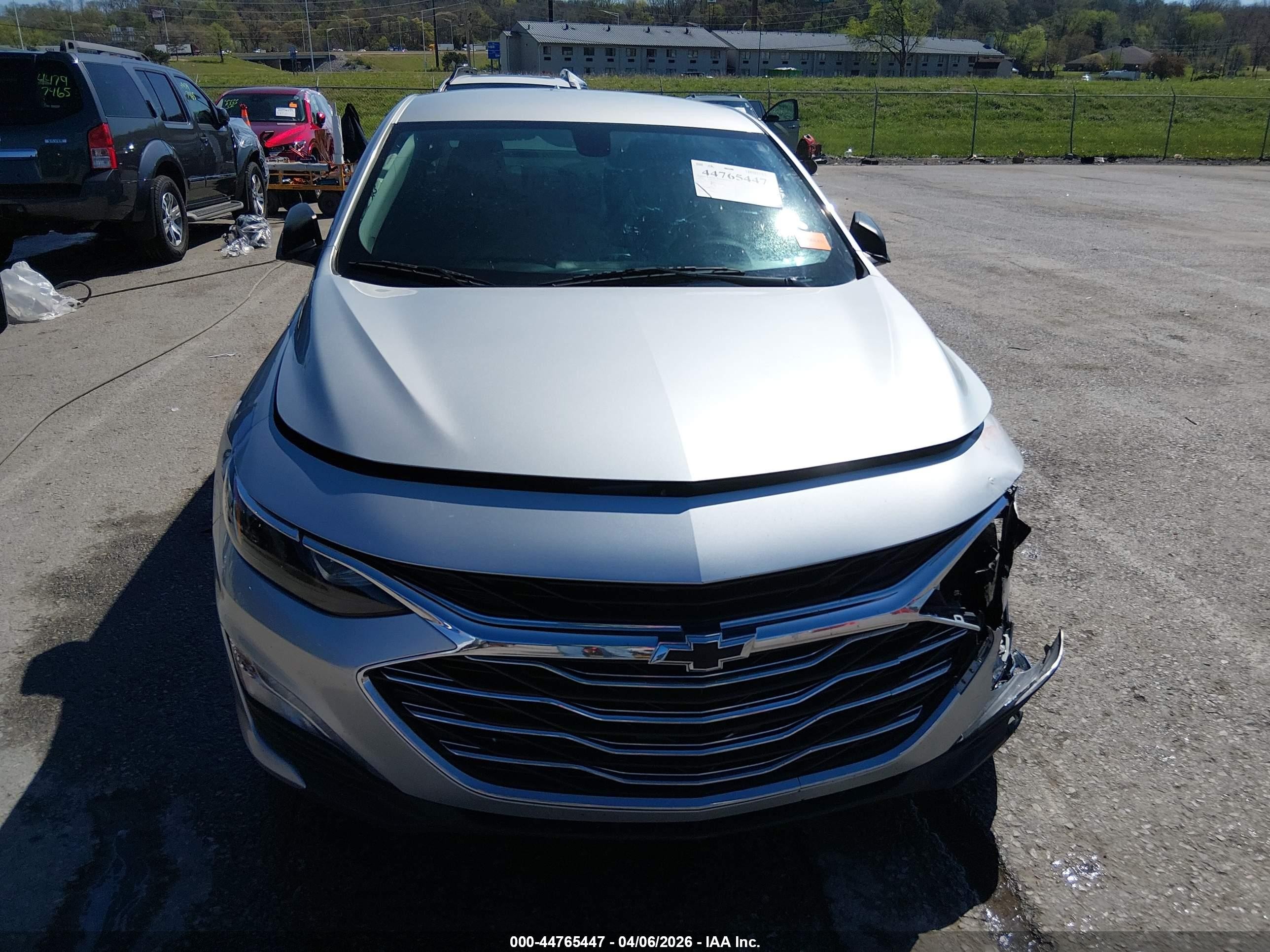 2019 Chevrolet Malibu Lt Silver vin: 1G1ZD5ST5KF149254