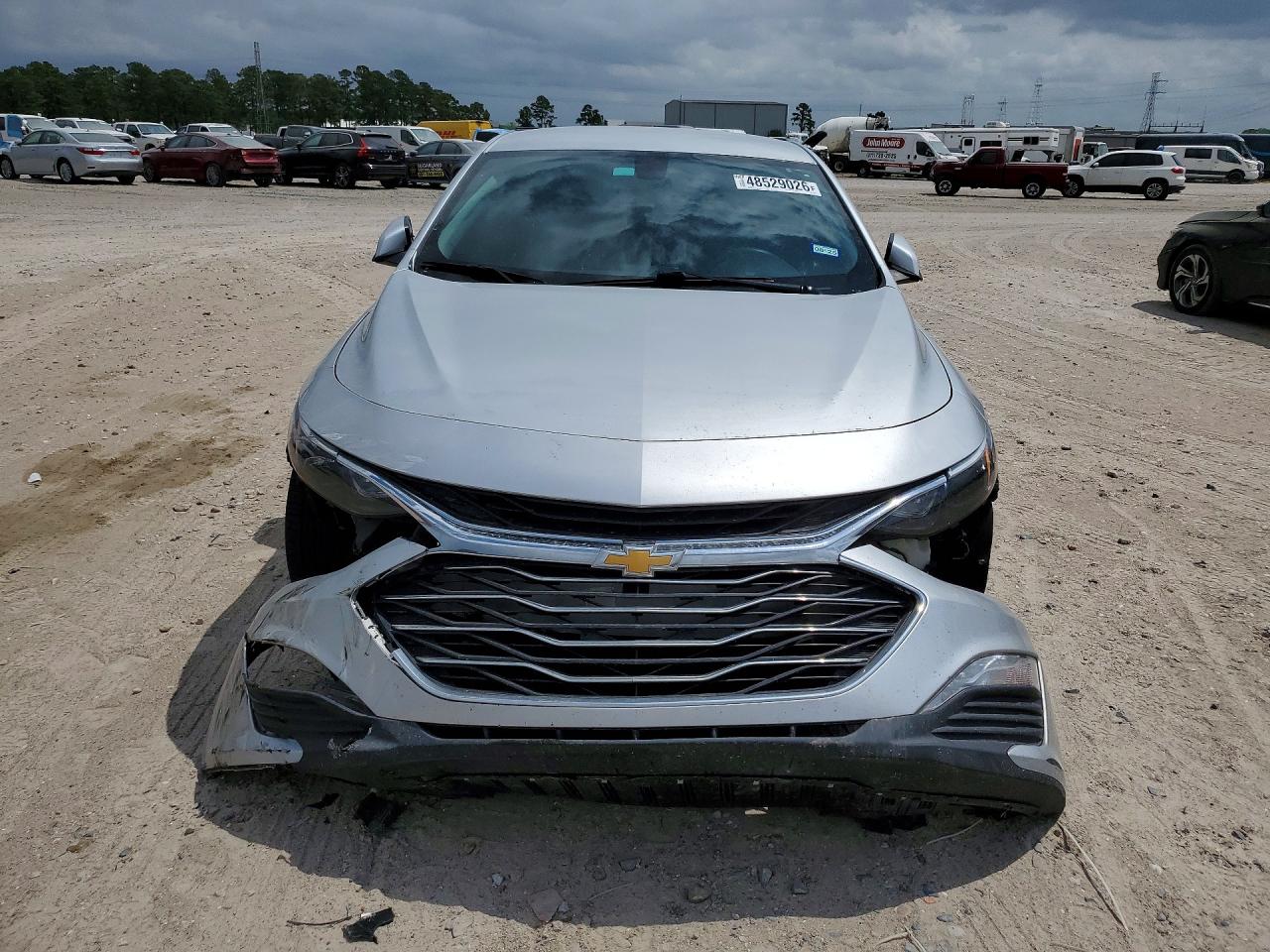 2019 Chevrolet Malibu Lt Silver vin: 1G1ZD5ST5KF170055