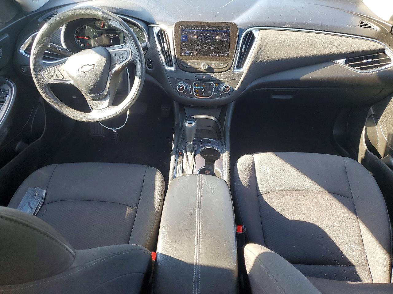 2019 Chevrolet Malibu Lt Серебряный vin: 1G1ZD5ST5KF223708