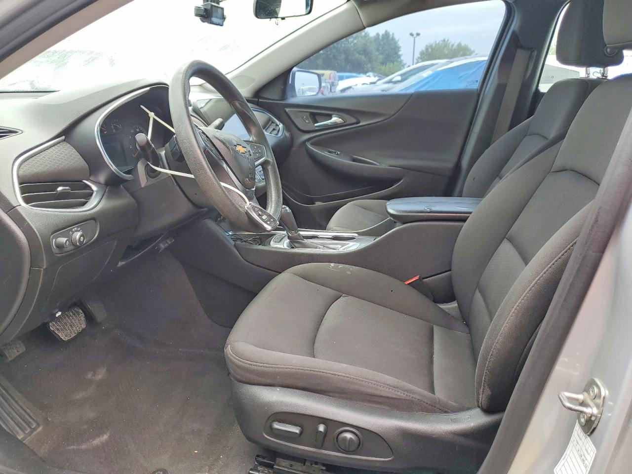2020 Chevrolet Malibu Lt Серебряный vin: 1G1ZD5ST5LF040603