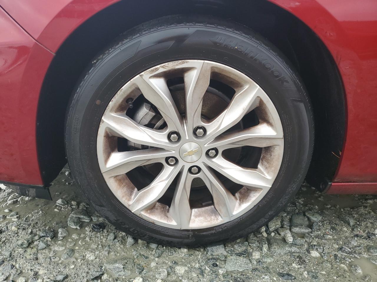 2020 Chevrolet Malibu Lt Red vin: 1G1ZD5ST5LF073844 Damage: Left Front Wheel, Curb Rash, > 12 Inches