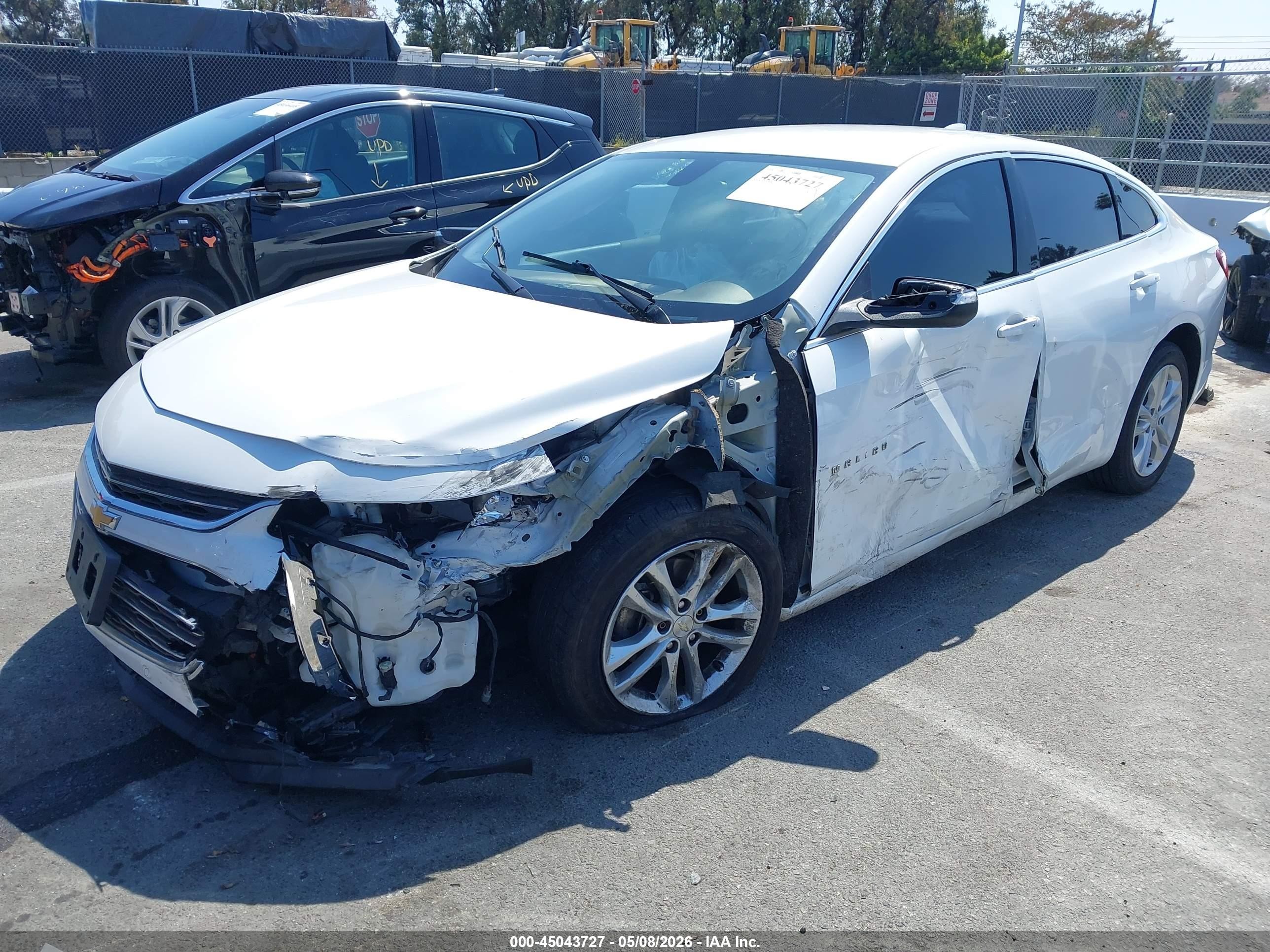 2018 Chevrolet Malibu Lt White vin: 1G1ZD5ST6JF197912