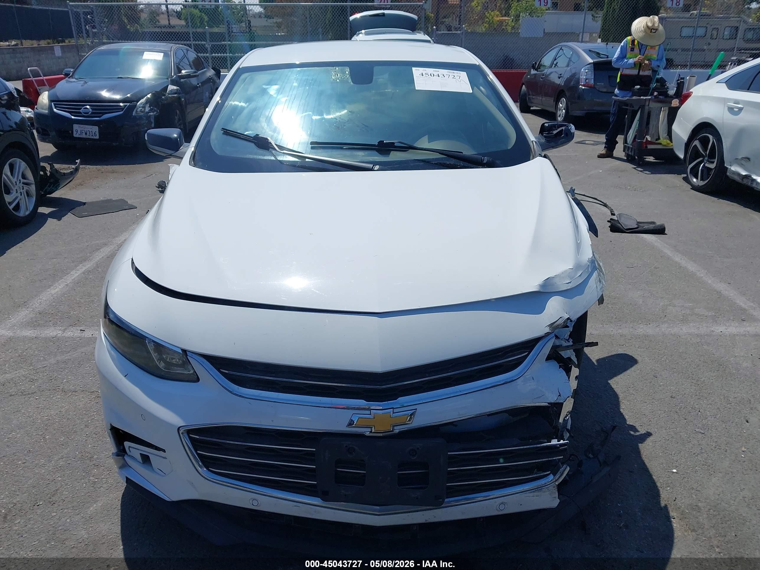 2018 Chevrolet Malibu Lt White vin: 1G1ZD5ST6JF197912