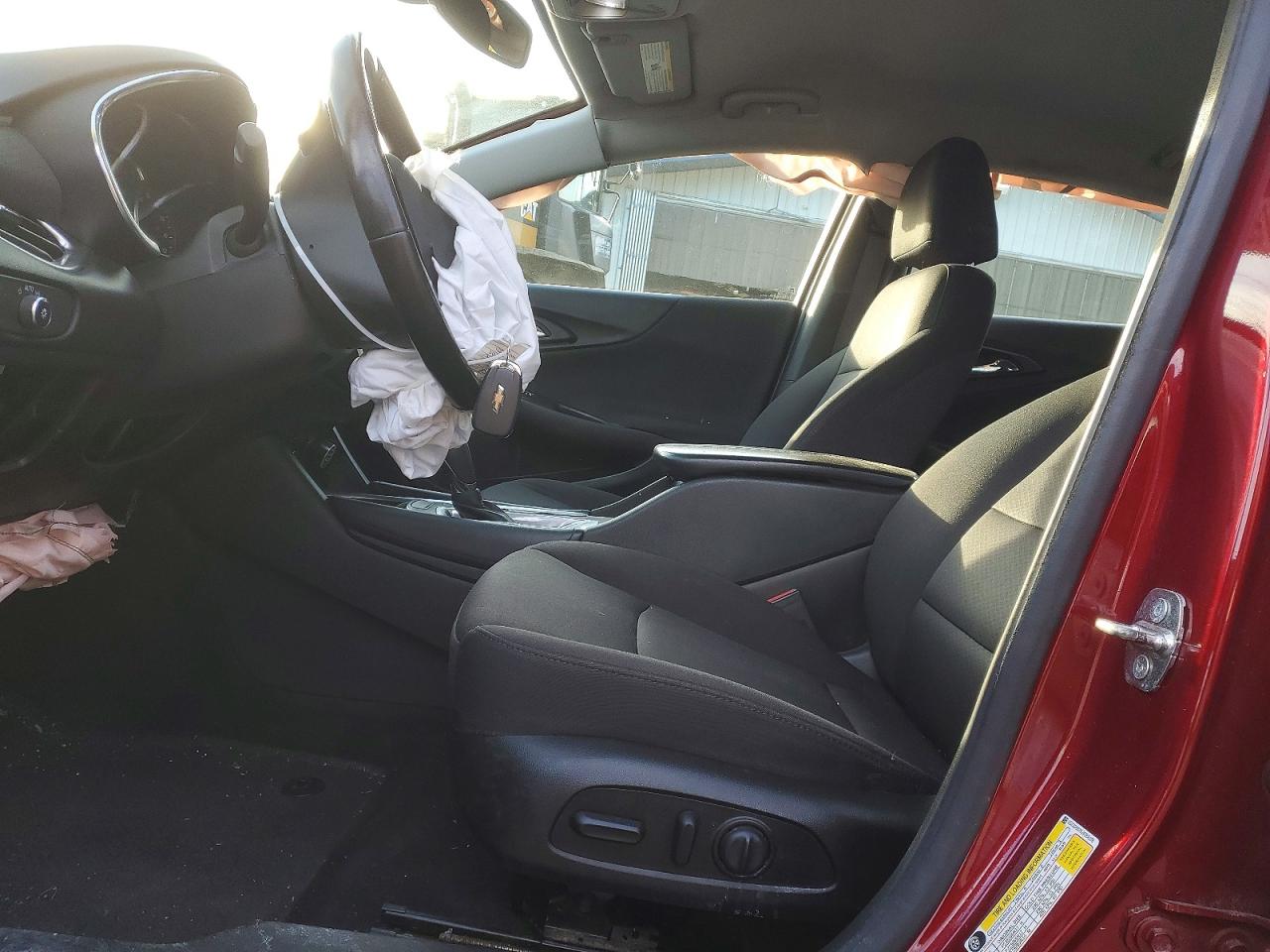 2018 Chevrolet Malibu Lt Красный vin: 1G1ZD5ST6JF258109