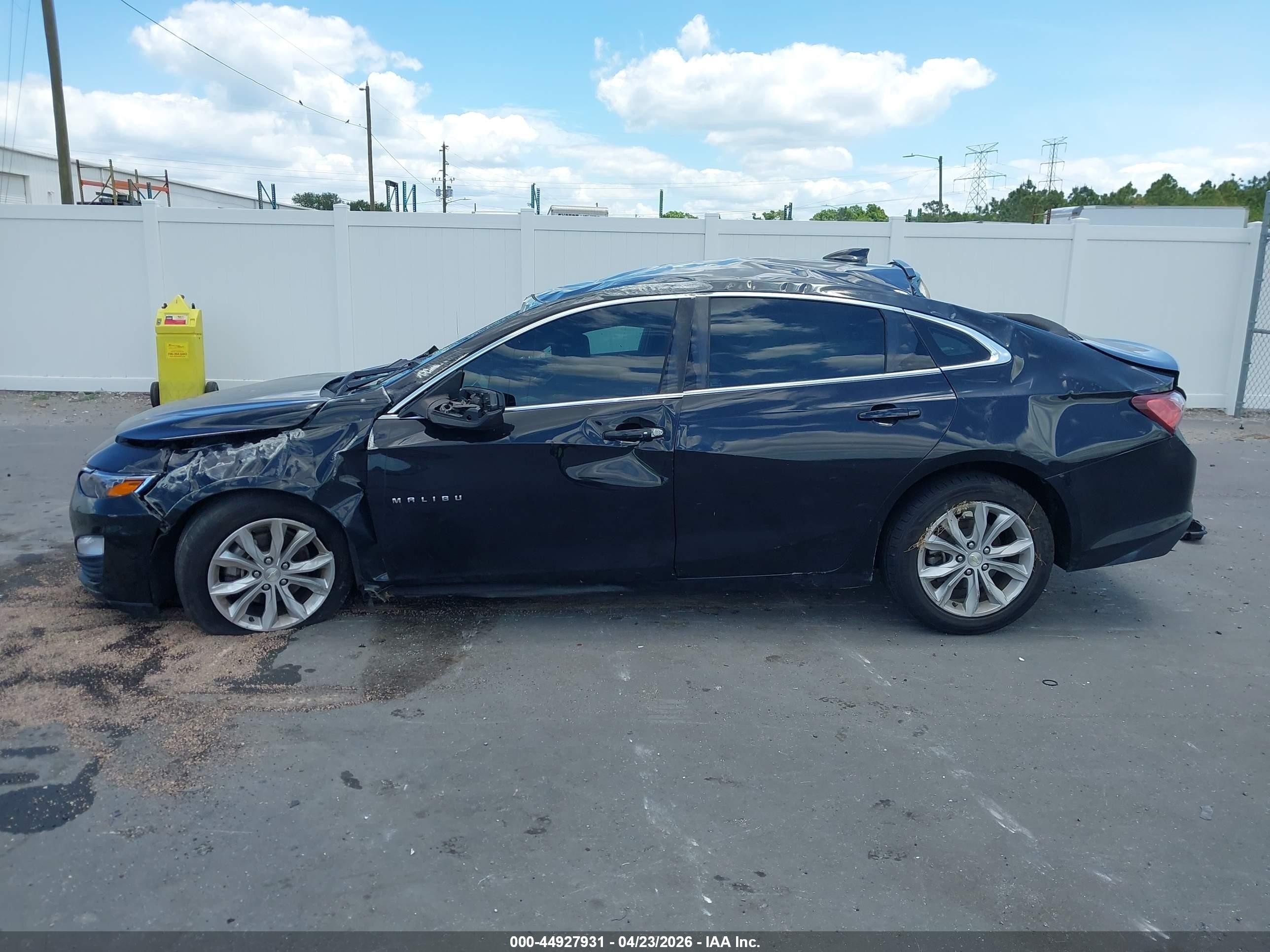 2020 Chevrolet Malibu Fwd Lt Черный vin: 1G1ZD5ST6LF093620