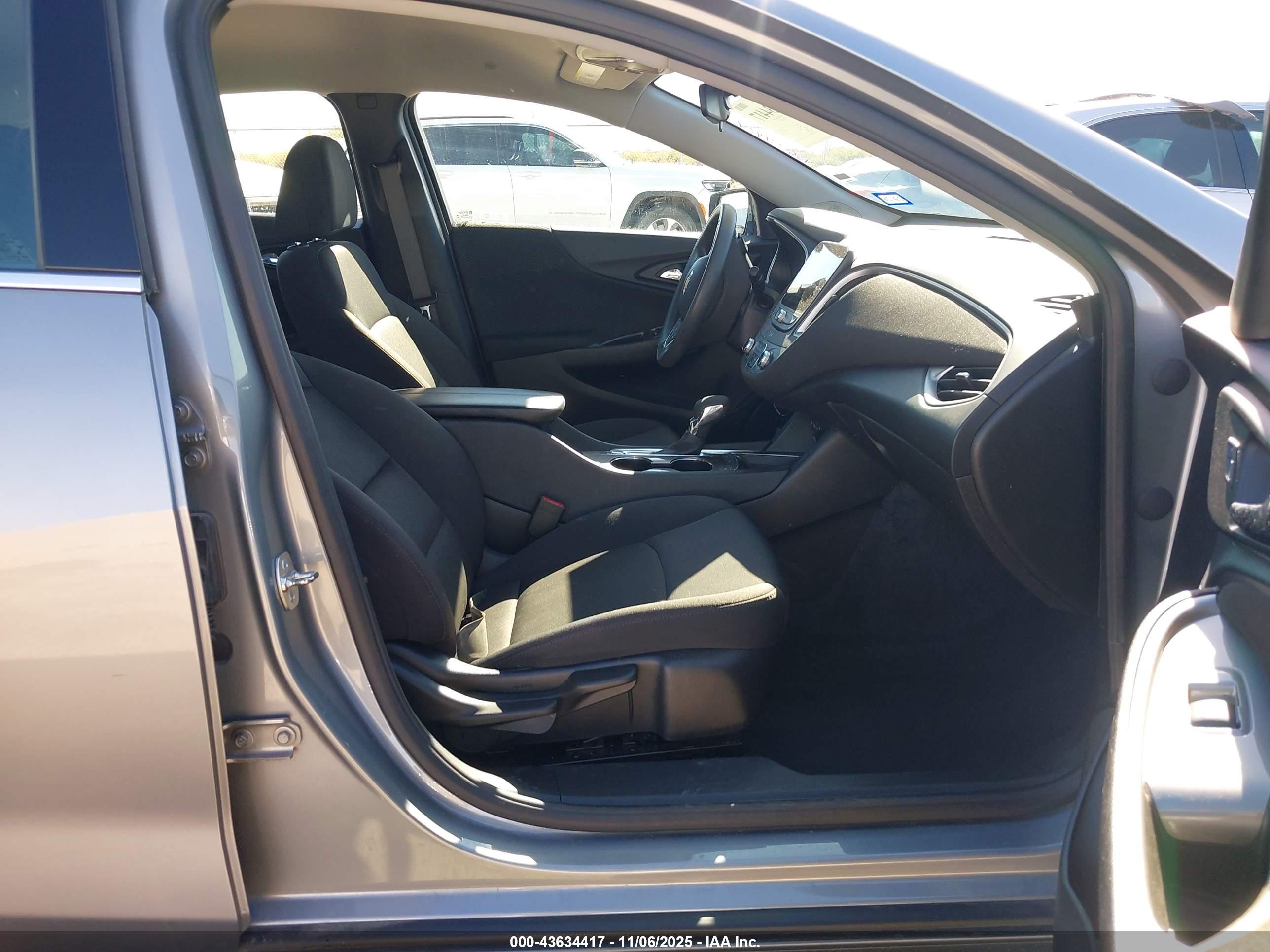2025 Chevrolet Malibu Fwd 1lt Серый vin: 1G1ZD5ST6SF134522